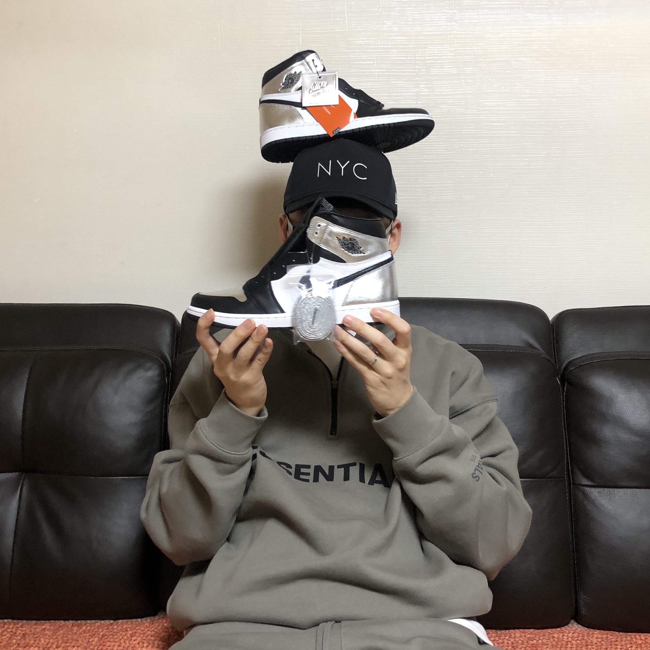 (W) Jordan 1 Retro High OG Silver Toe, Essentials Sweatpants Cement - 20FW 착용 스타일 - 1