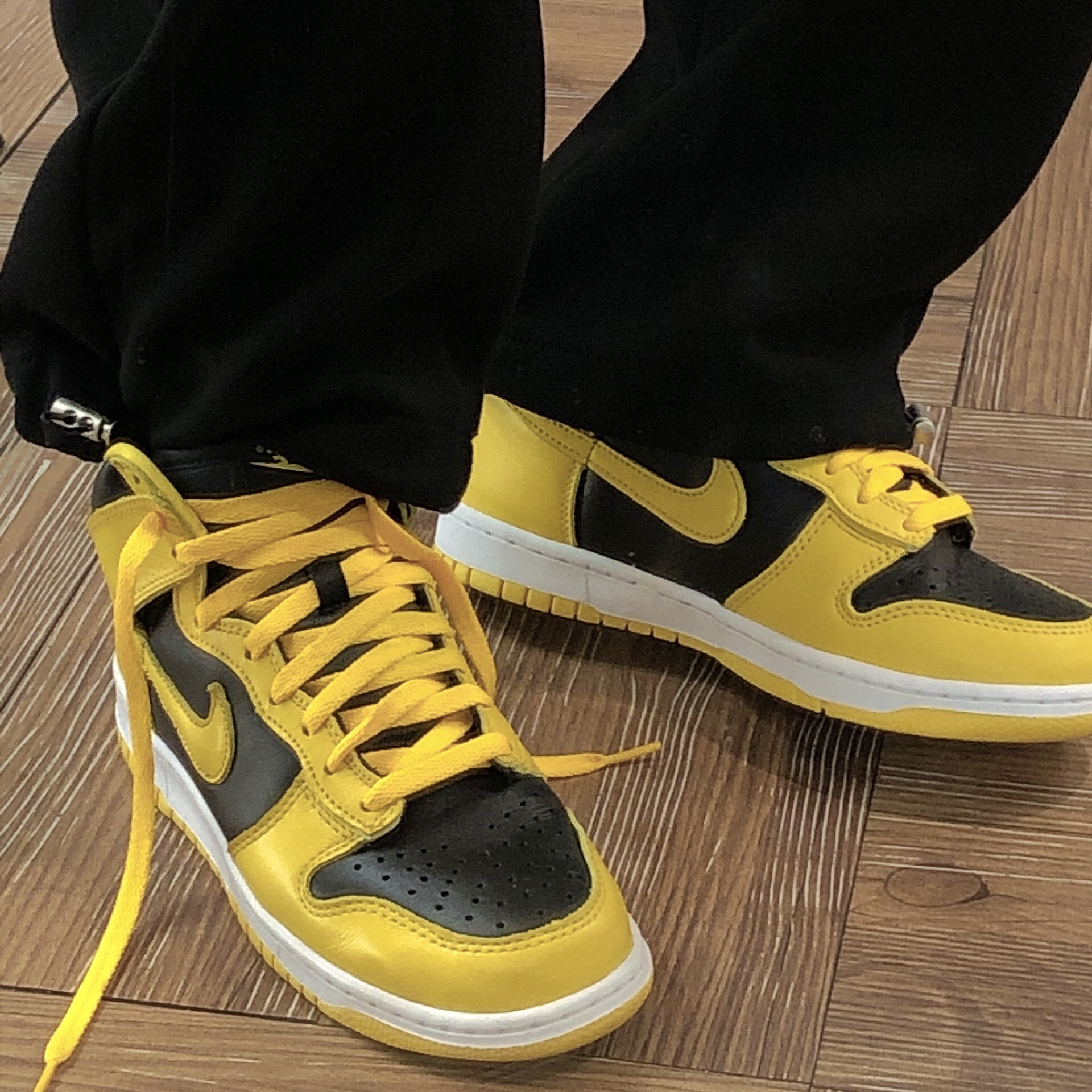 Nike Dunk High SP Varsity Maize 착용 스타일 - 1