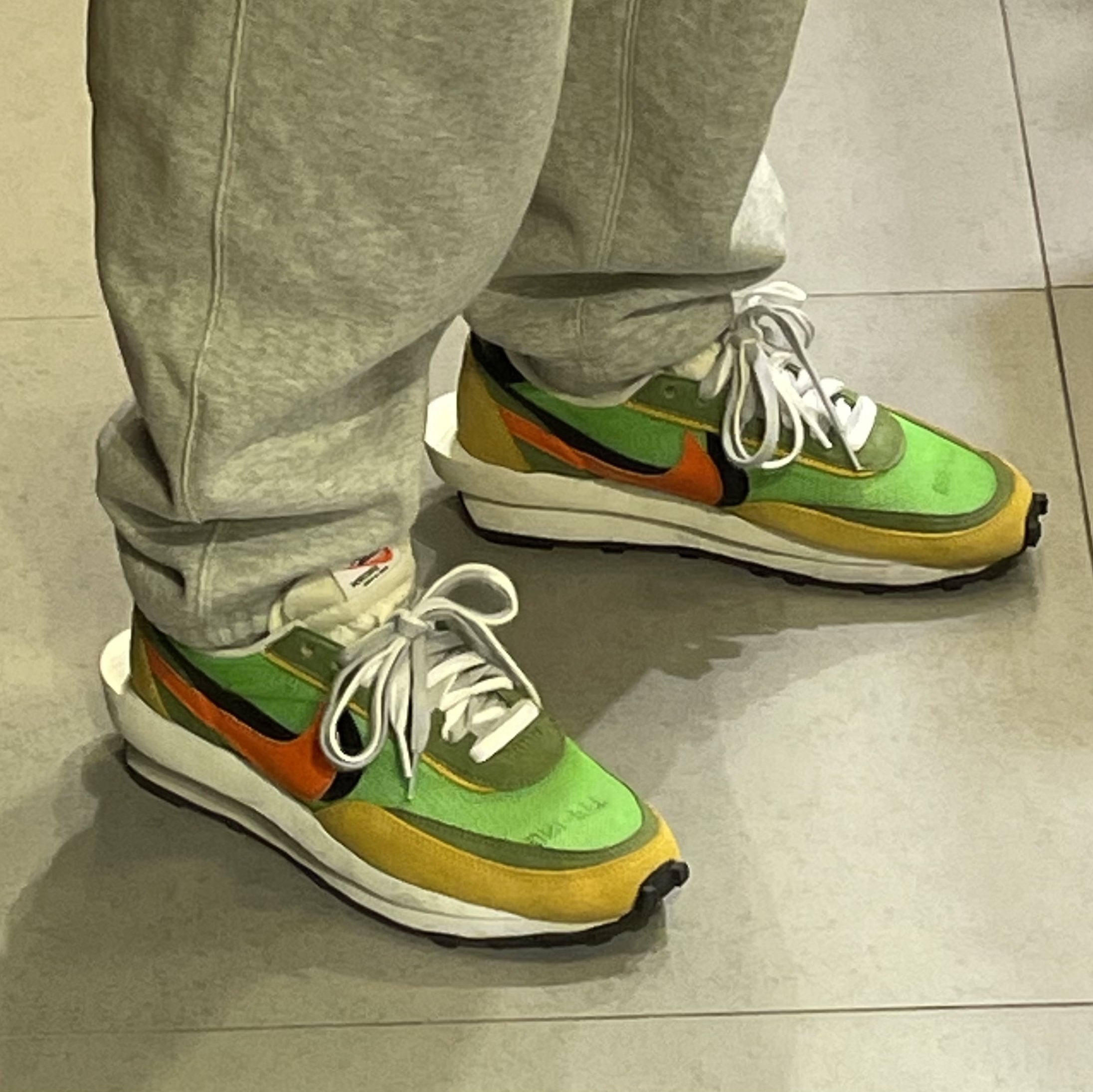 Nike x Sacai LDWaffle Green Multi 착용 스타일
