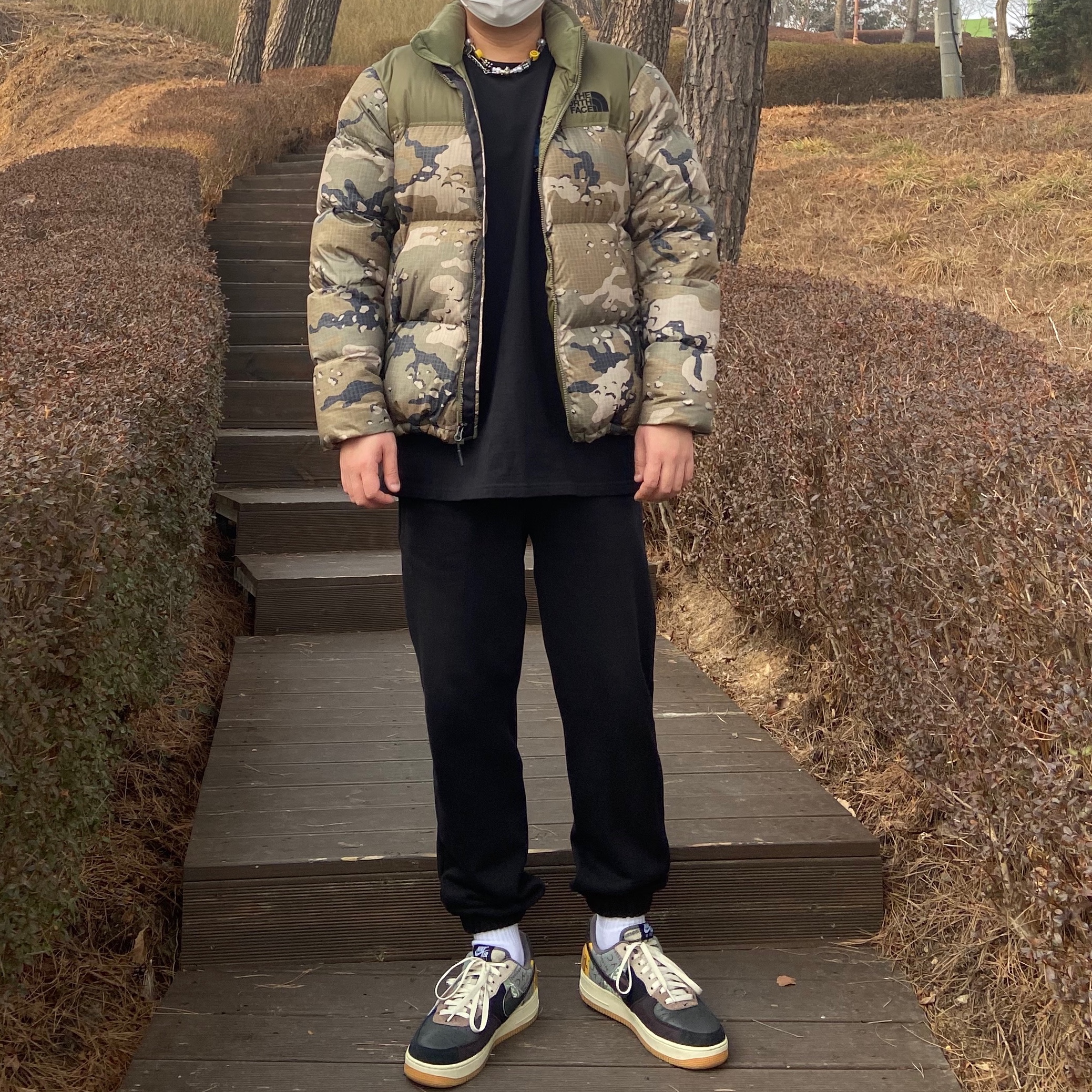 Nike x Travis Scott Air Force 1 Low Cactus Jack 착용 스타일