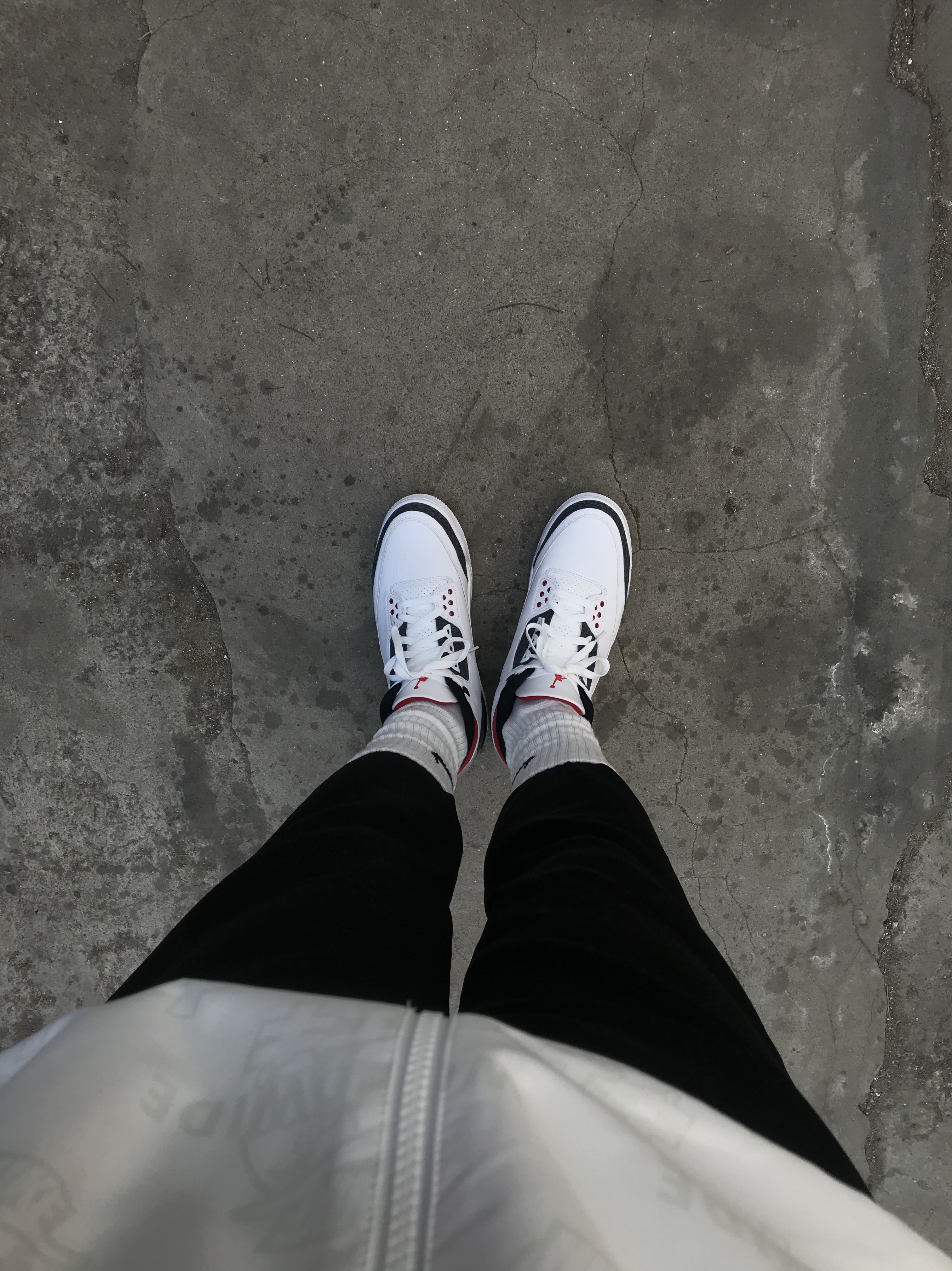 Jordan 3 Retro SE-T CO.JP Fire Red Denim 착용 스타일 - 2
