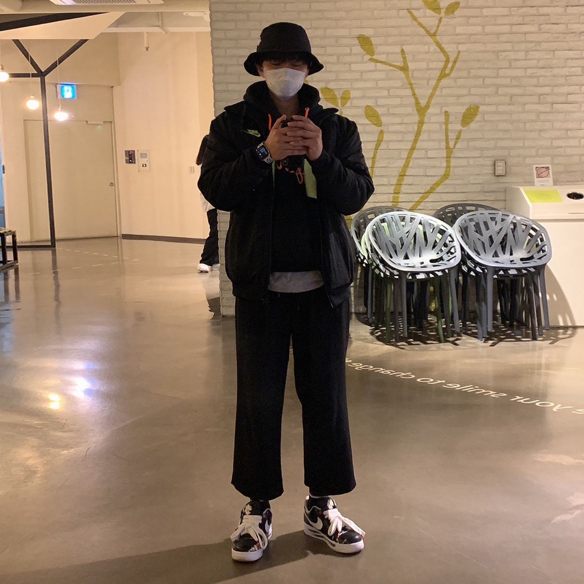 Nike x Peaceminusone Air Force 1 Low Para-Noise, Nike Big Swoosh Full Zip Jacket Black Volt 착용 스타일
