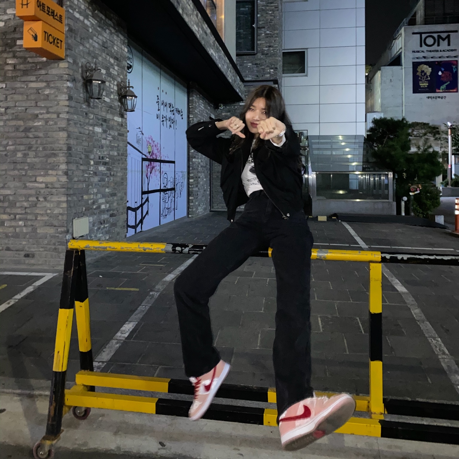 Nike x StrangeLove SB Dunk Low Pink (Regular Box) 착용 스타일
