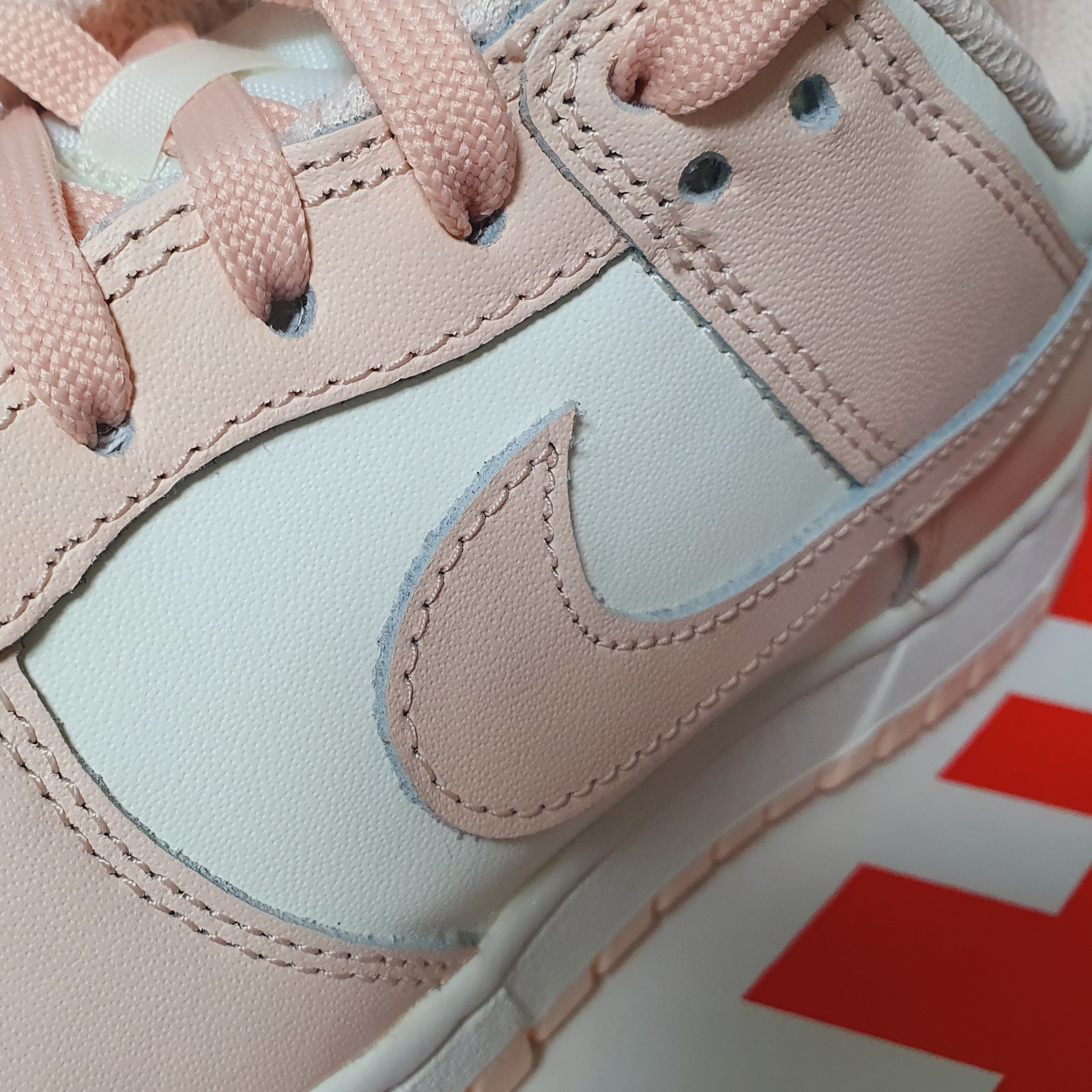 (W) Nike Dunk Low Orange Pearl 착용 스타일 - 4