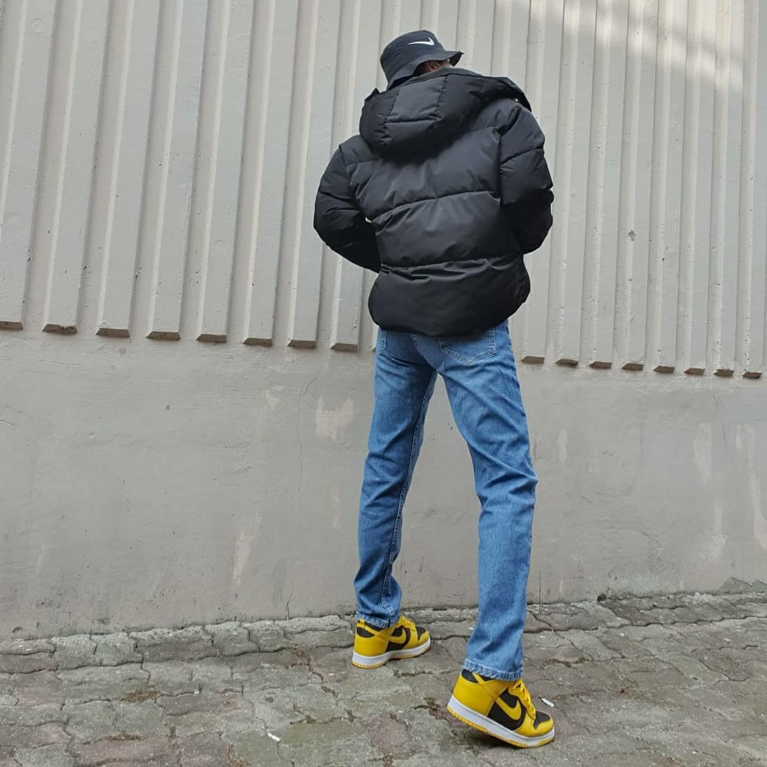 Nike Dunk High SP Varsity Maize, Nike x Stussy Bucket Hat Black 착용 스타일