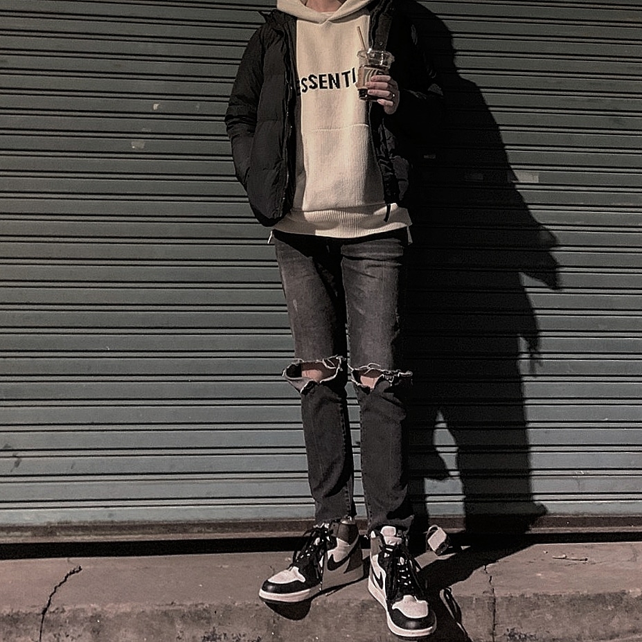 Jordan 1 Retro High OG Black Mocha, Essentials 3D Silicon Applique Pullover Hoodie Buttercream 2020 착용 스타일