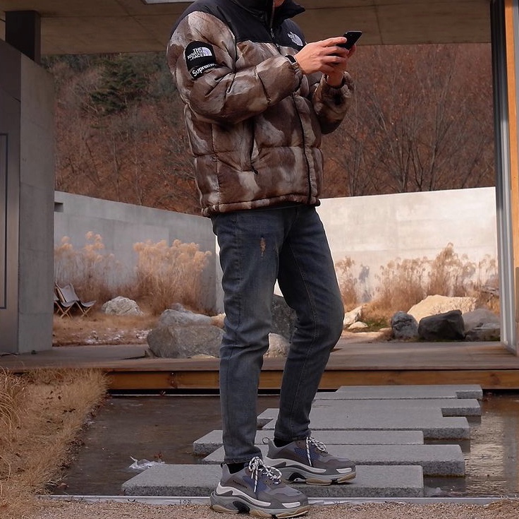 Balenciaga Triple S Trainer Grey 2018 착용 스타일