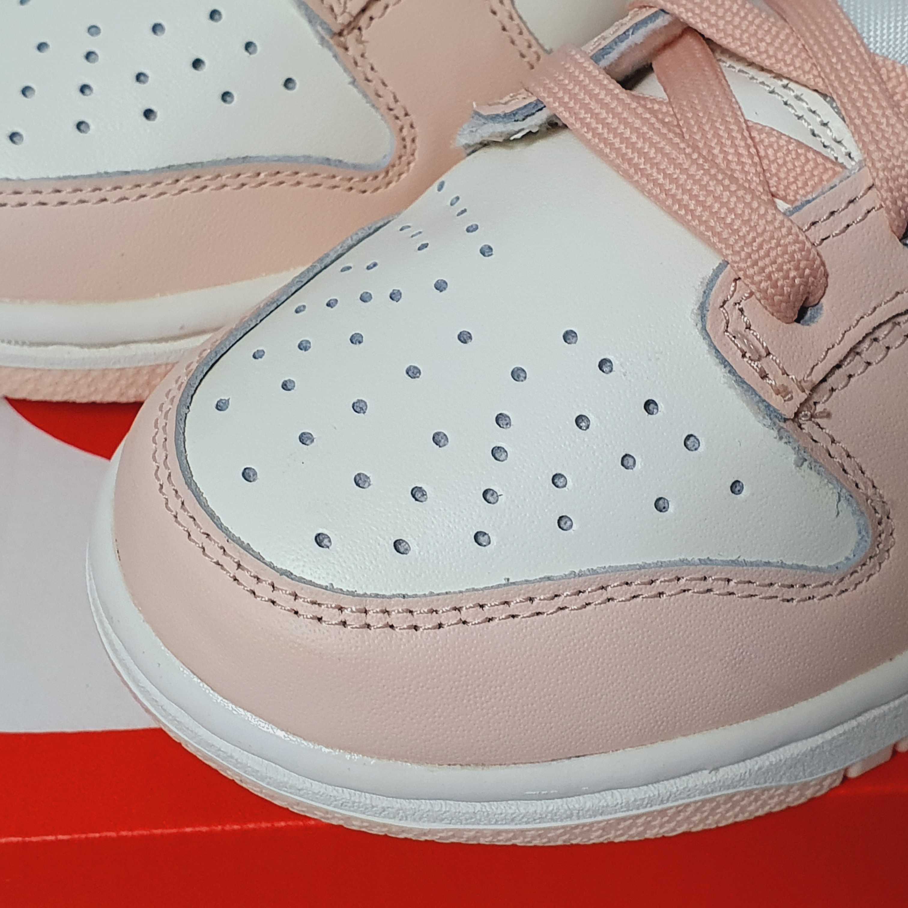 (W) Nike Dunk Low Orange Pearl 착용 스타일 - 2