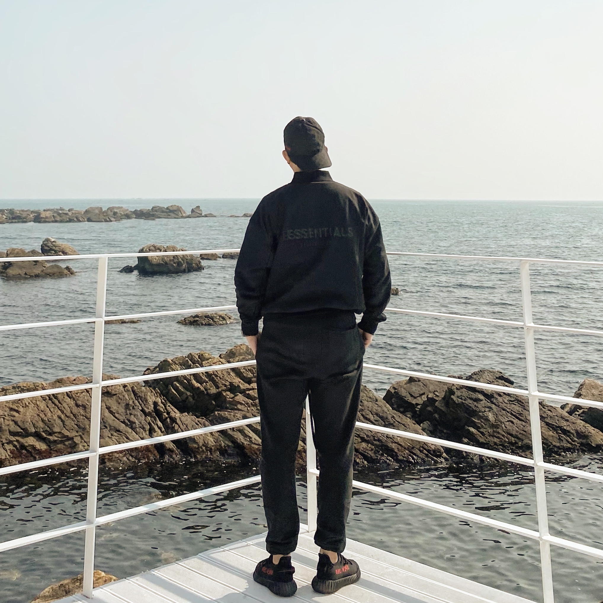Essentials Long Sleeve Boxy Polo Black - 20FW, Essentials Sweatpants Dark Slate/Black 2020 착용 스타일 - 2