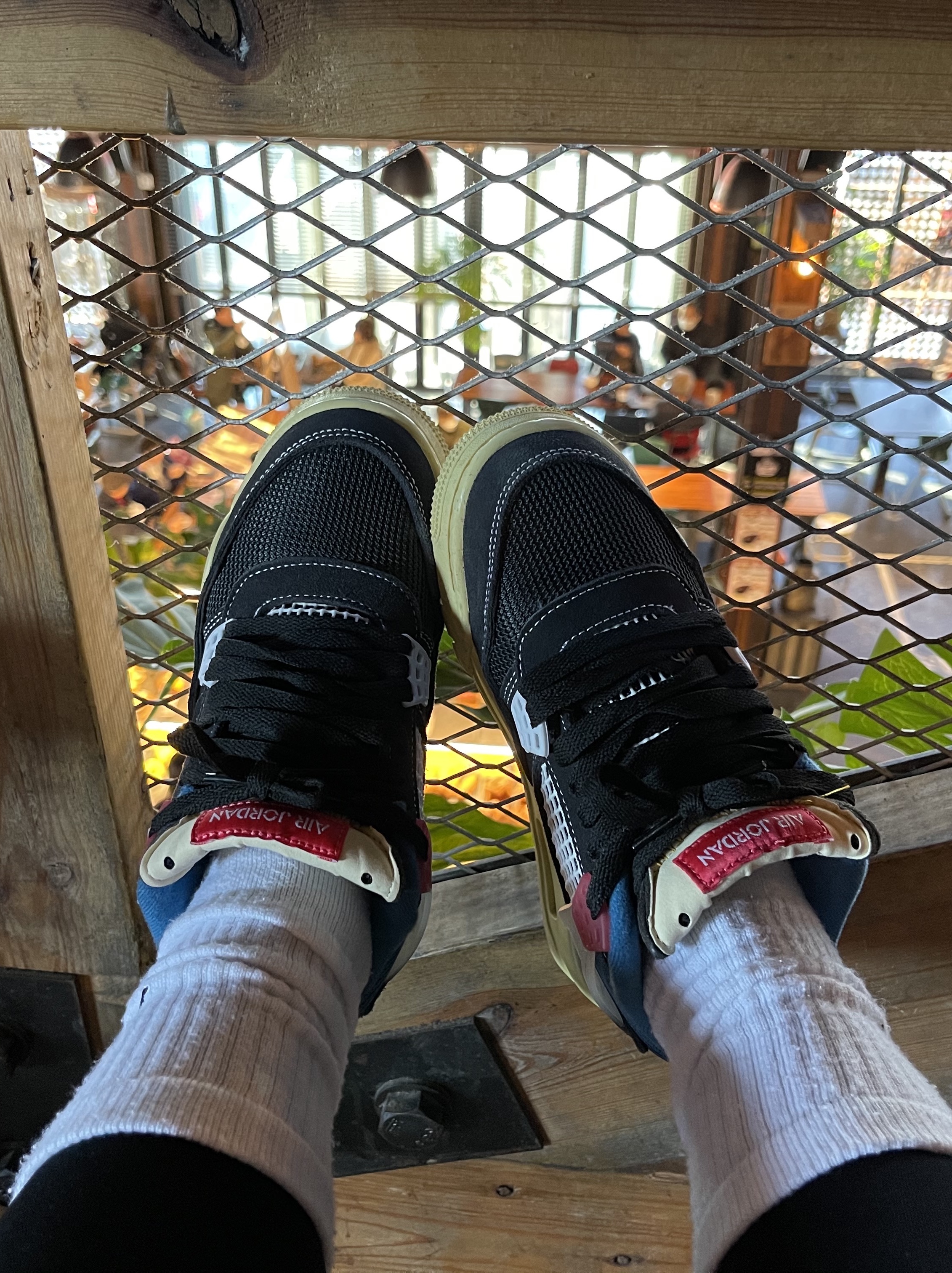 Jordan 4 x Union Retro Off Noir 착용 스타일 - 2