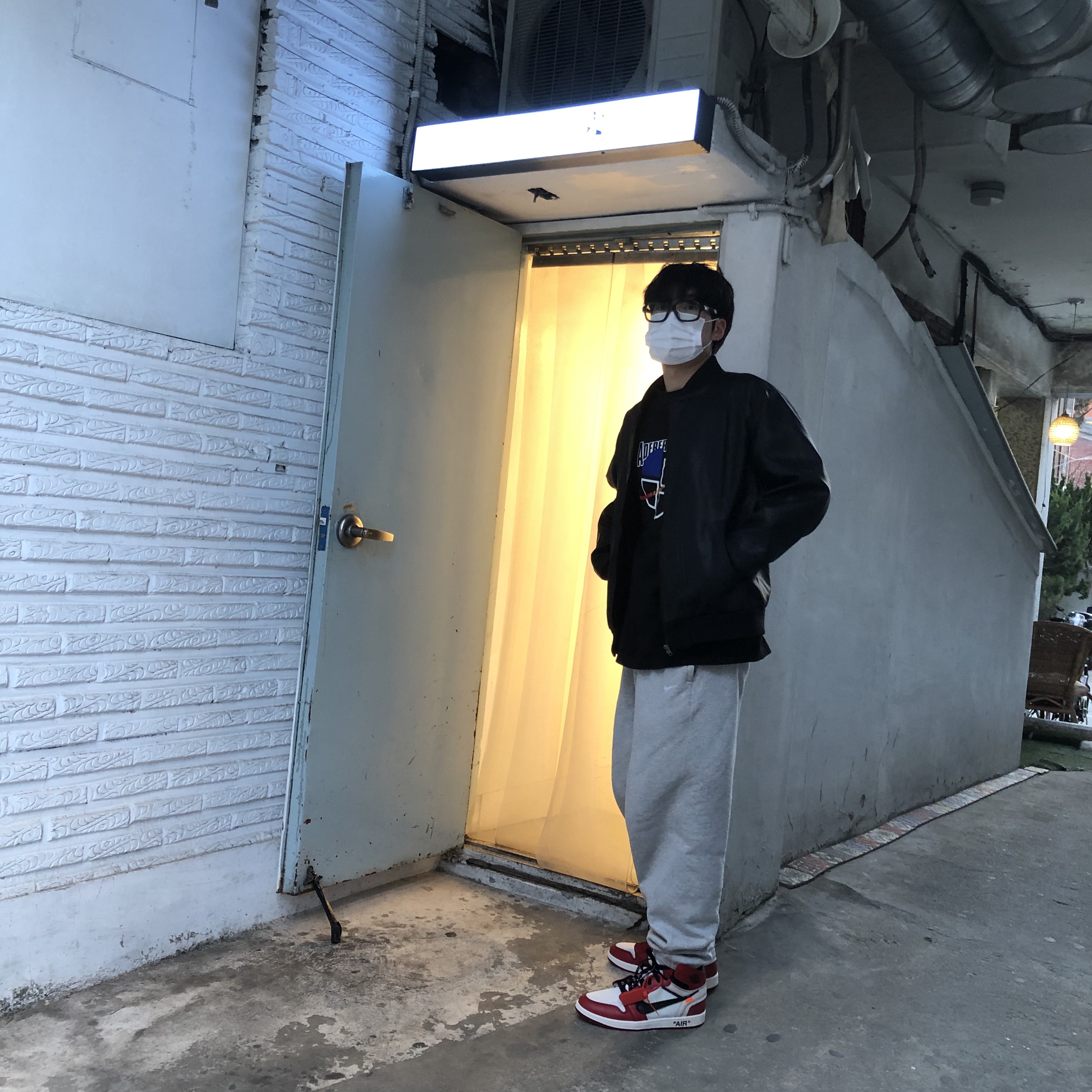 Jordan 1 x Off-White Retro High Chicago The Ten 착용 스타일