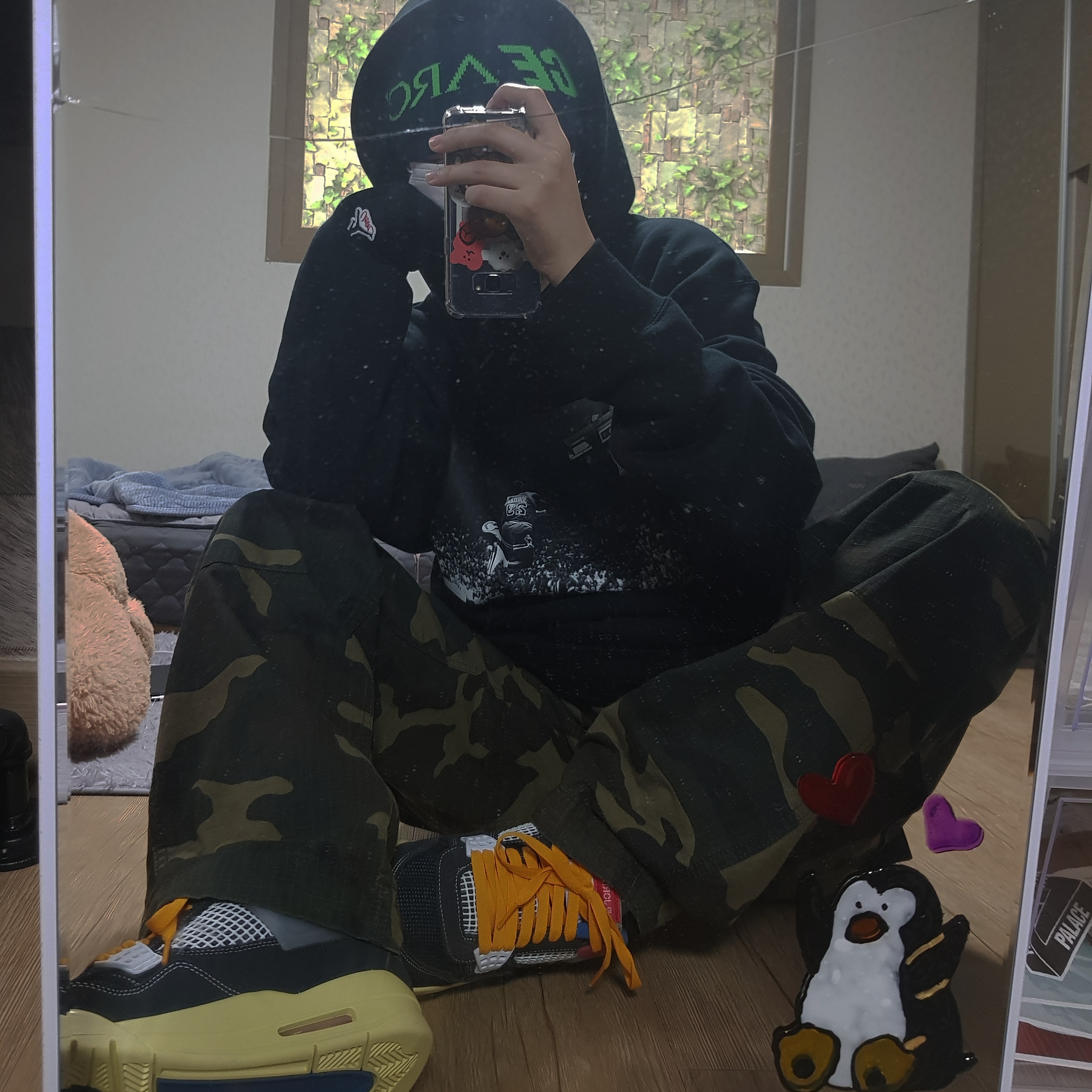 Jordan 4 x Union Retro Off Noir, Palace x Arc'teryx Beanie Teal - 20FW 착용 스타일 - 1