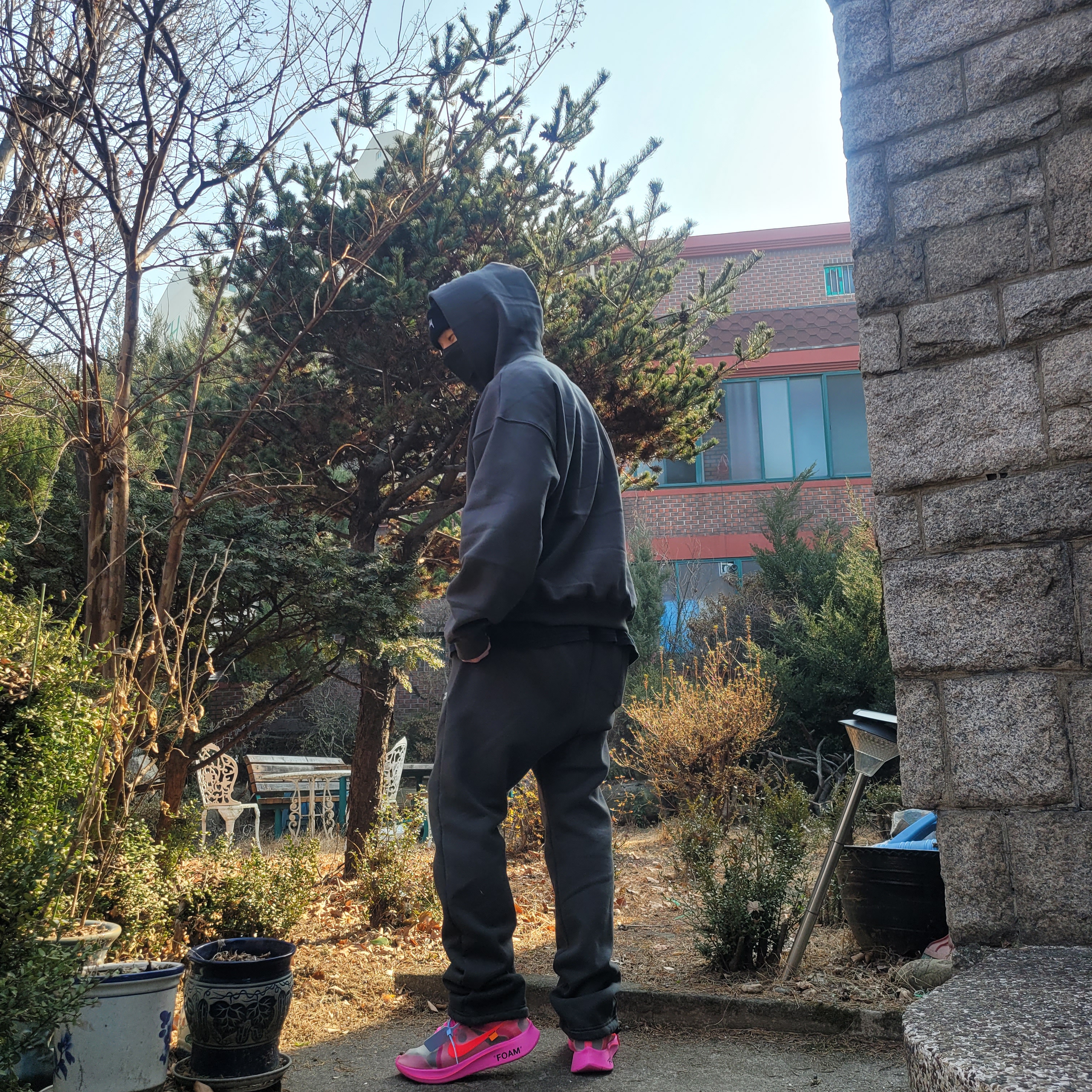 Nike x Stussy Cuff Beanie Black, Nike x Off-White Zoom Fly SP Tulip Pink 착용 스타일 - 2