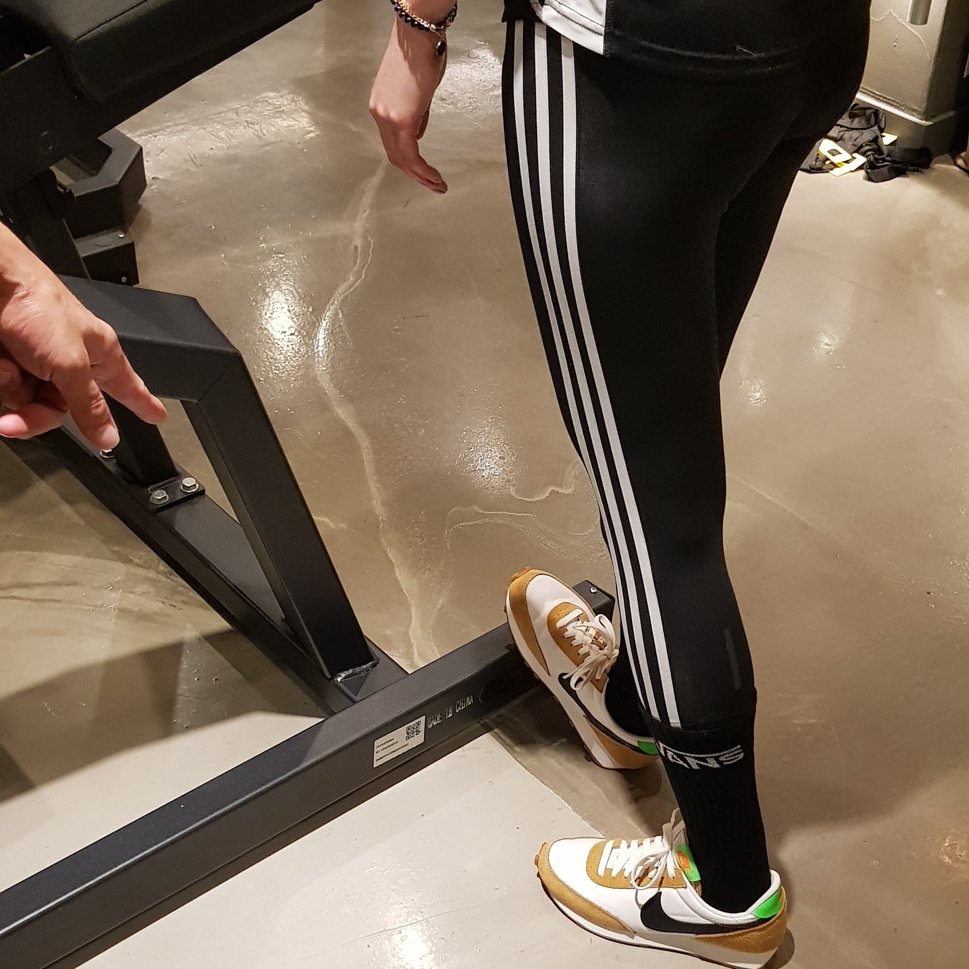 (W) Nike Daybreak Wheat 착용 스타일 - 3