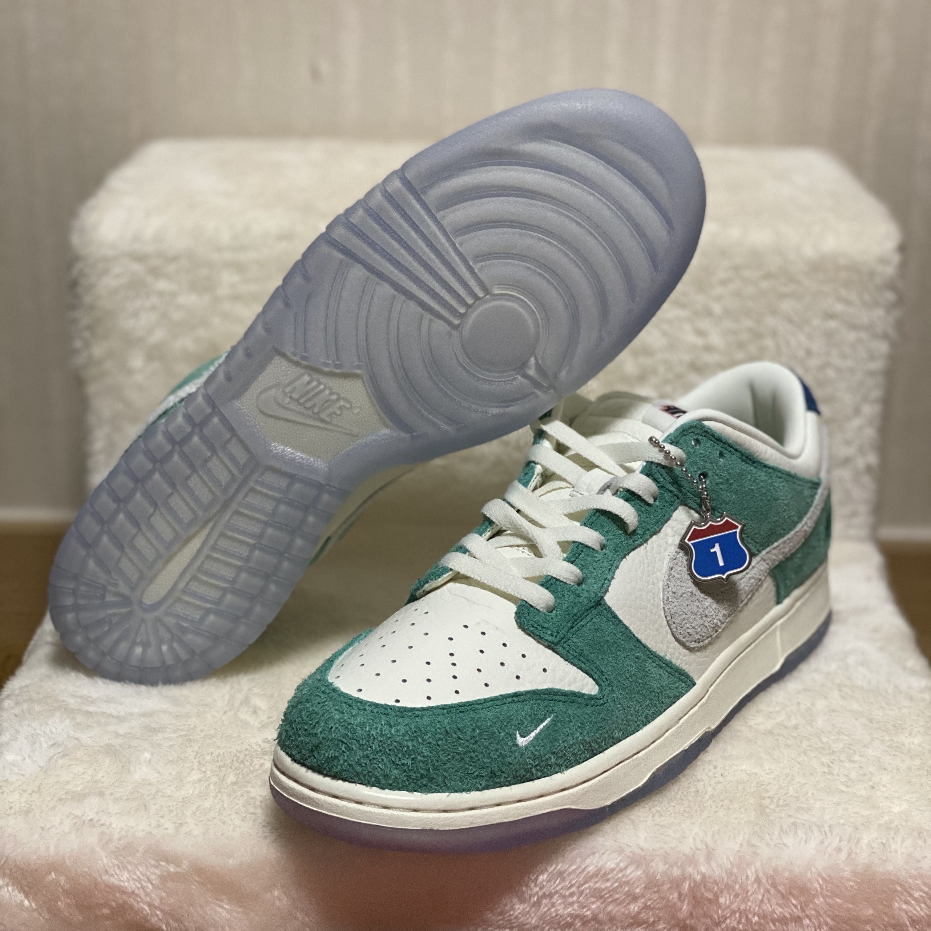 Nike x Kasina Dunk Low Road Sign - Kasina Exclusive 착용 스타일 - 1