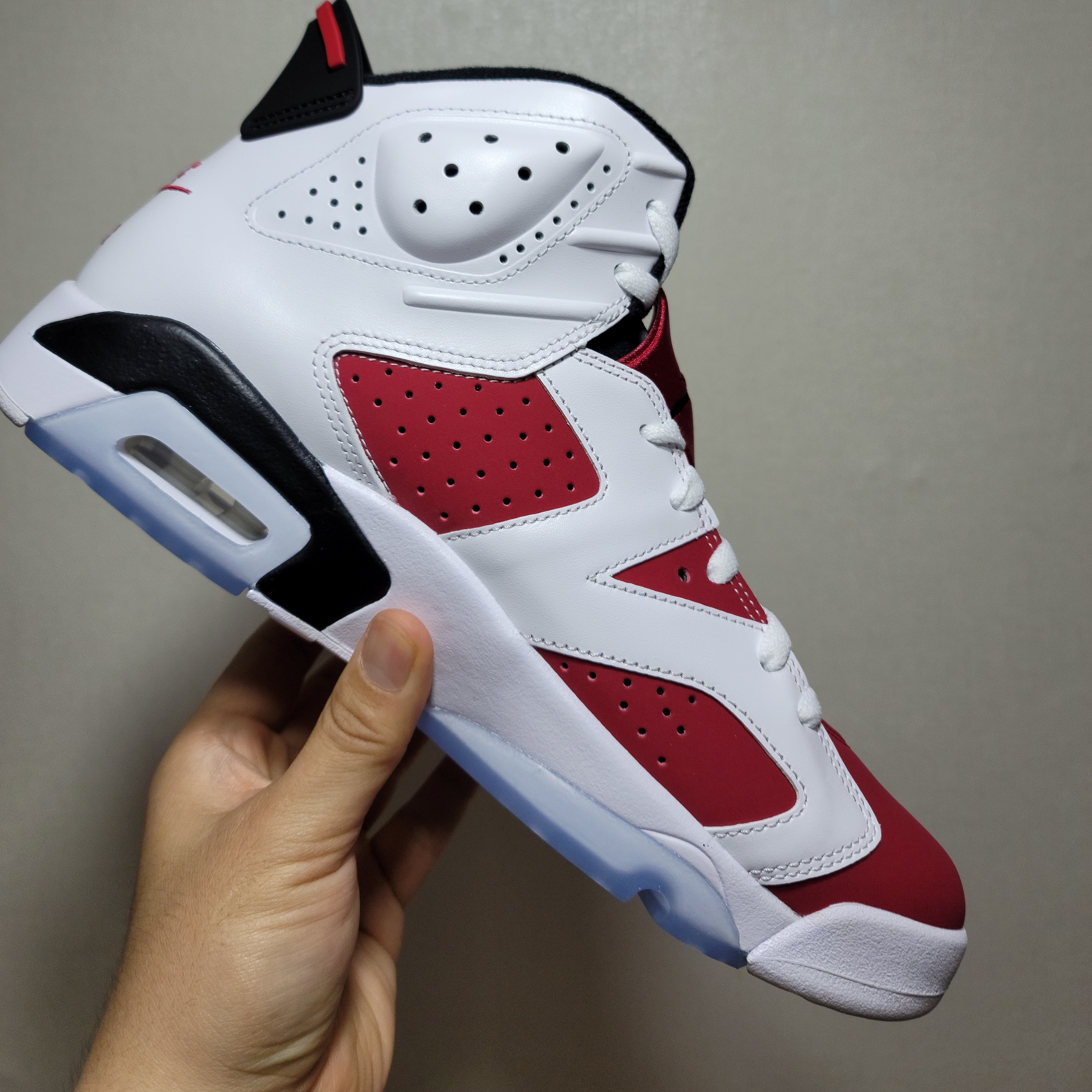 Jordan 6 Retro Carmine 2021 착용 스타일 - 1