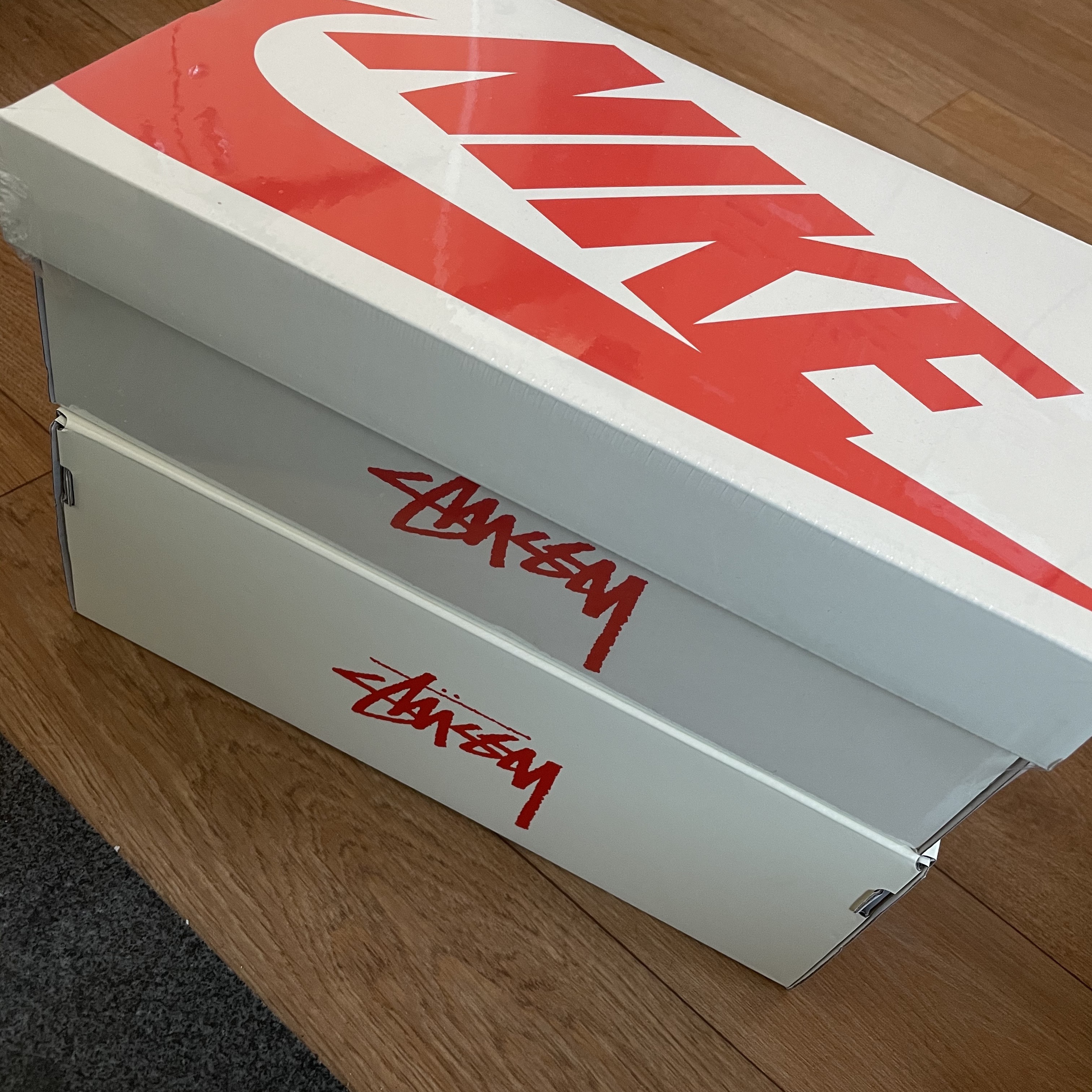 Nike x Stussy Air Force 1 Low Fossil, Nike x Stussy Air Force 1 Low Triple Black 착용 스타일