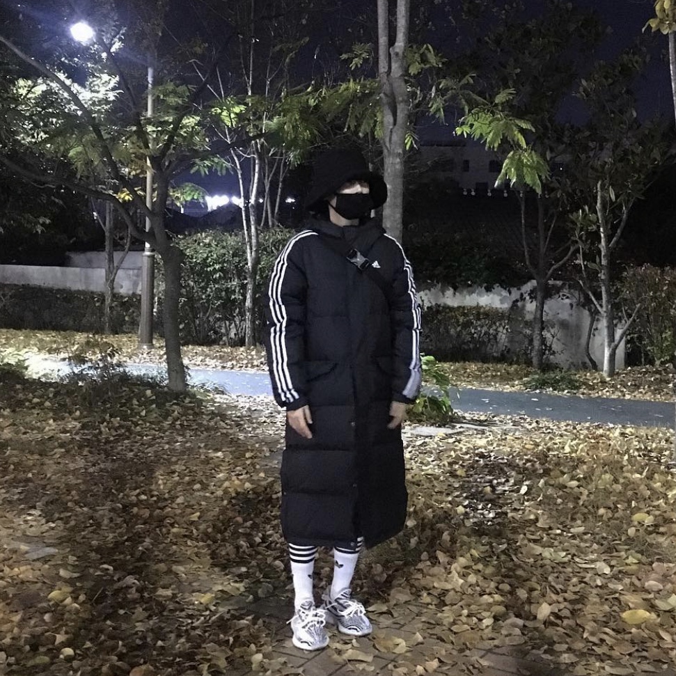 Adidas Yeezy Boost 350 V2 Zebra 2017/2019/2020 착용 스타일