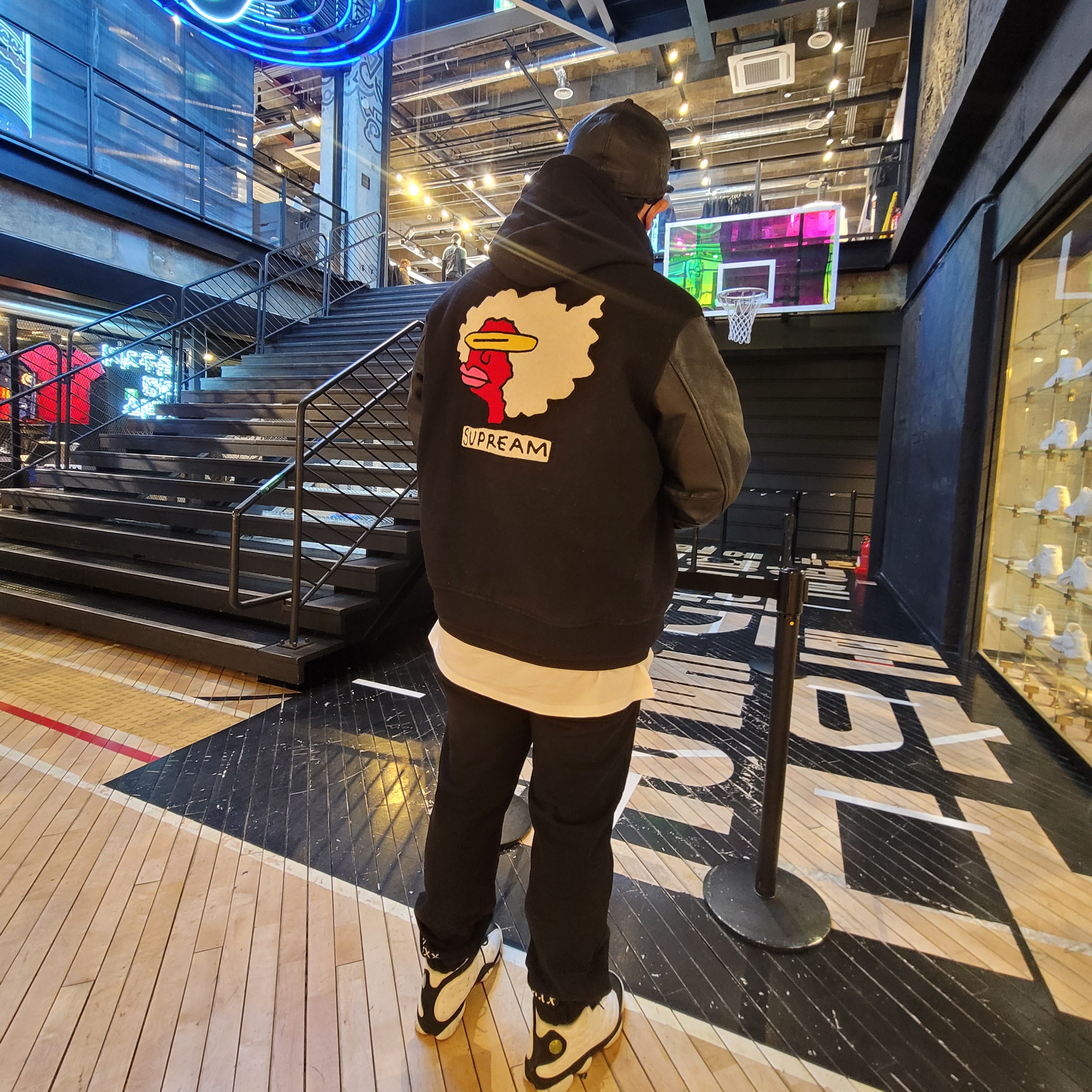Jordan 13 Retro He Got Game 2018, Supreme Swarovski Box Logo Hooded Sweatshirt Black - 19SS 착용 스타일