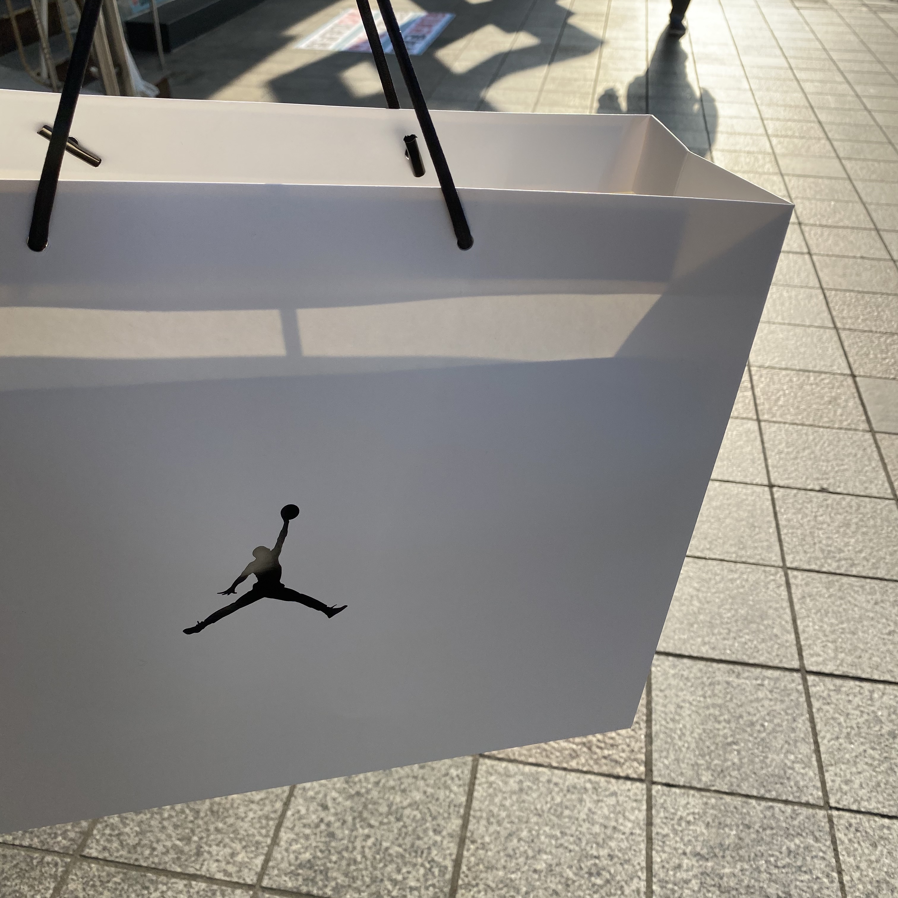 Jordan 6 Retro Carmine 2021 착용 스타일 - 2