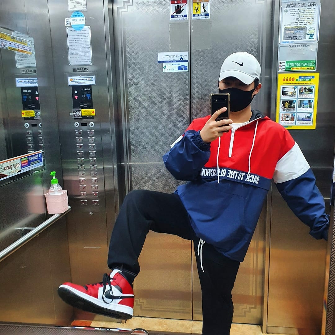 Jordan 1 Mid Chicago Black Toe 착용 스타일