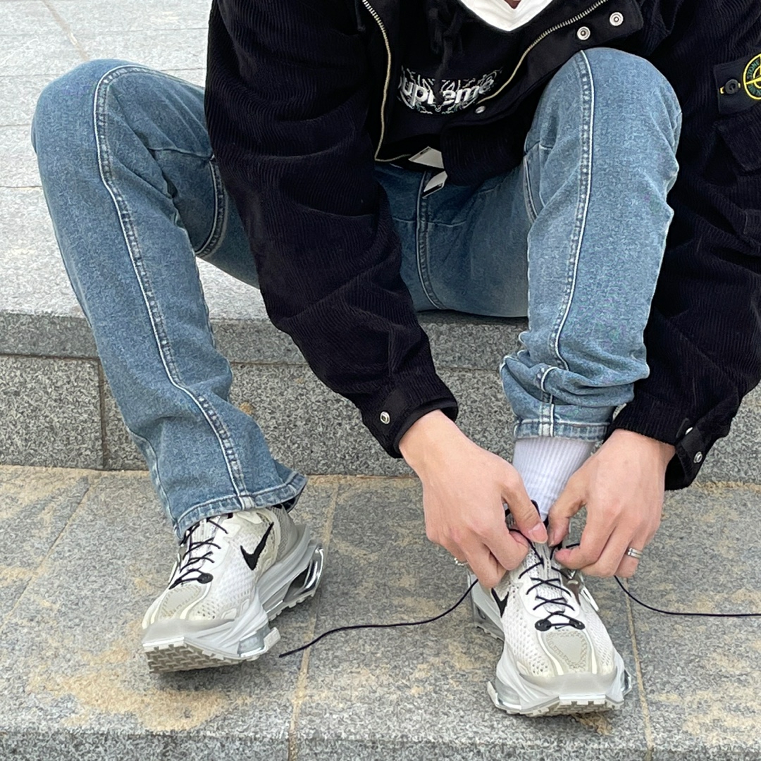 Nike x Matthew M Williams Zoom 004 Stone, Supreme Bandana Box Logo Hooded Sweatshirt Black - 19FW 착용 스타일