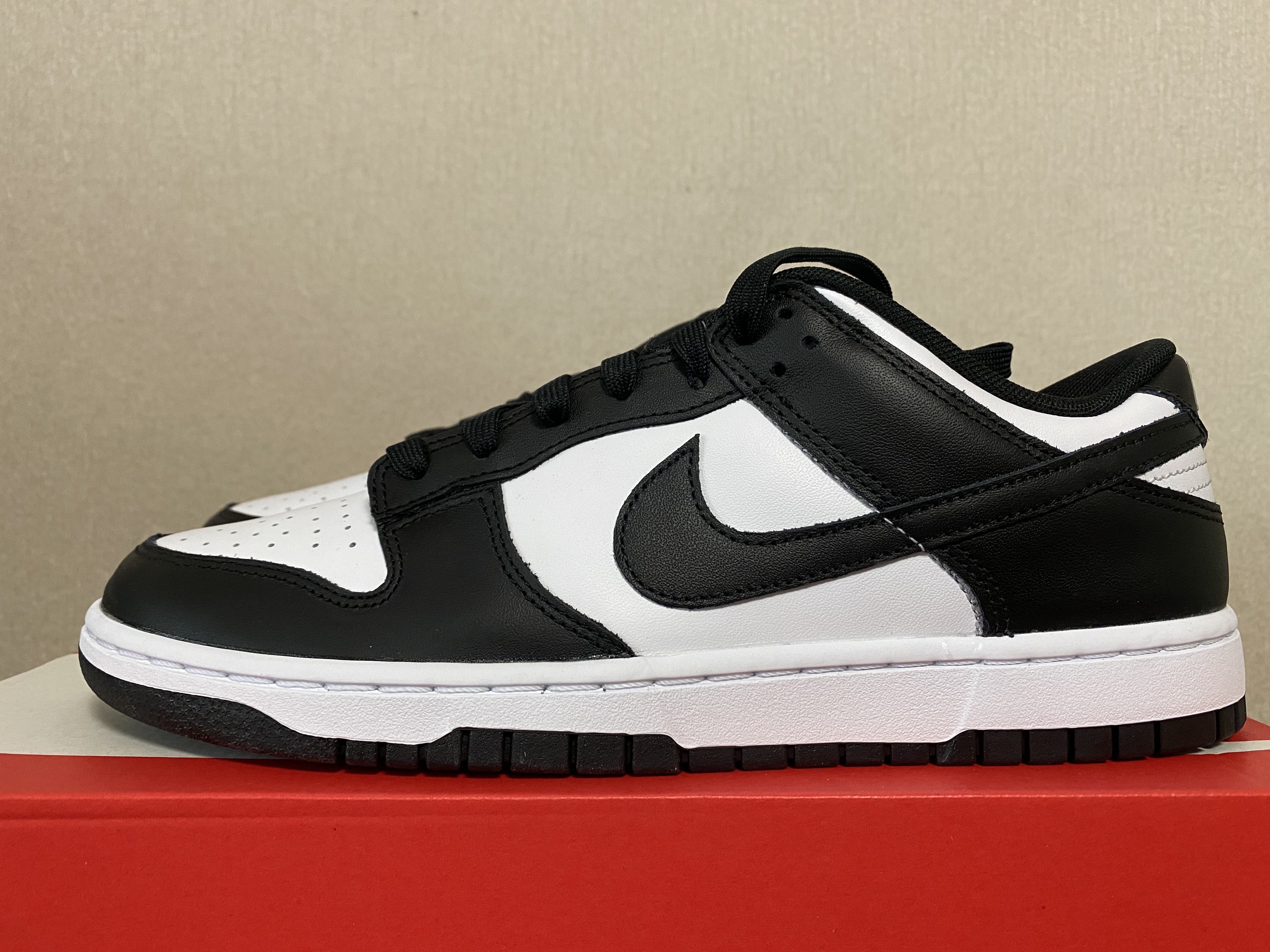 Nike Dunk Low Retro Black 착용 스타일