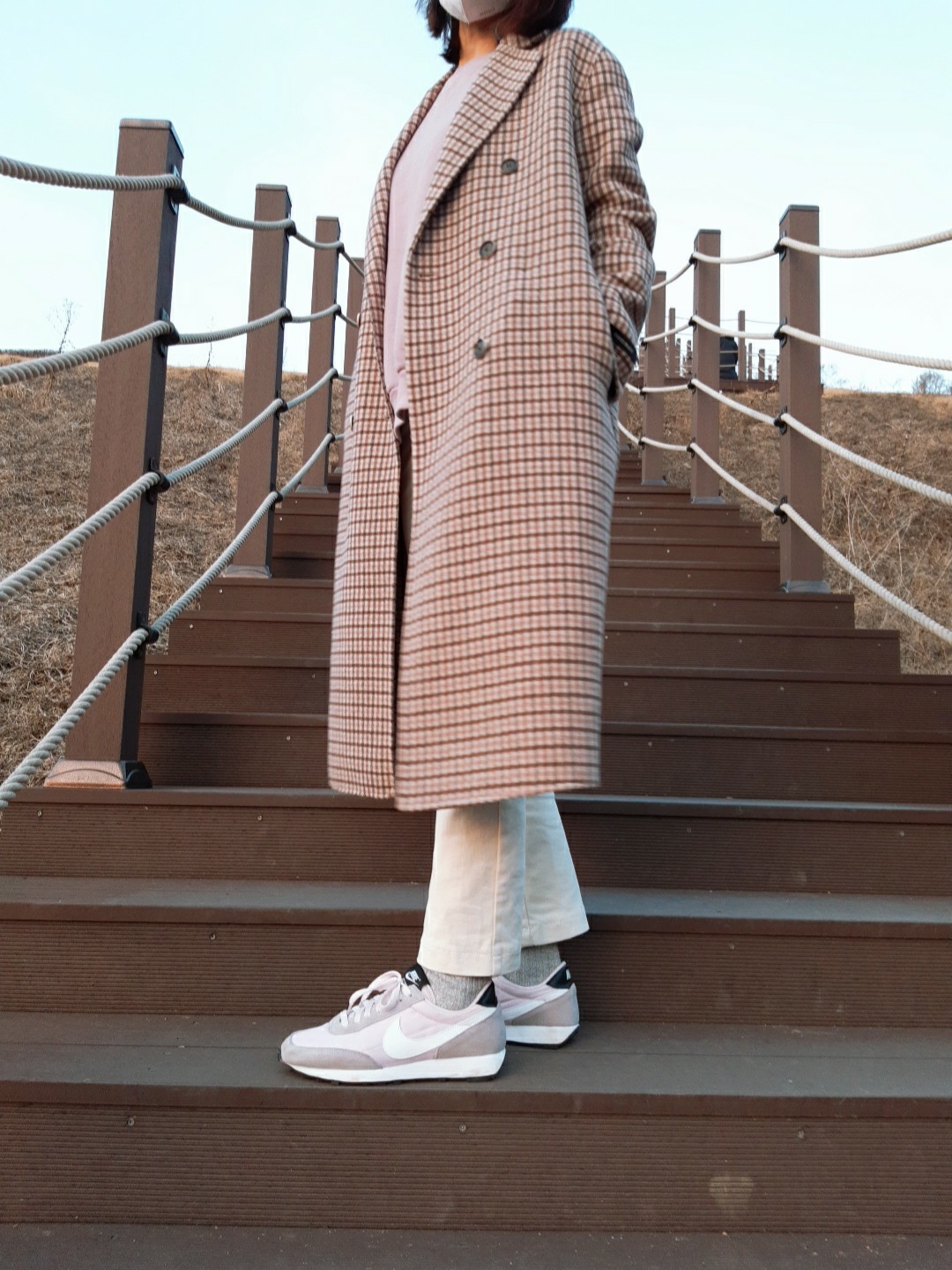 (W) Nike Daybreak Barely Rose 착용 스타일