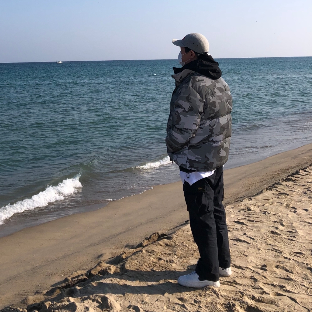 Nike x Supreme Air Force 1 High World Famous White, Supreme x The North Face Expedition Jacket Black - 18FW 착용 스타일