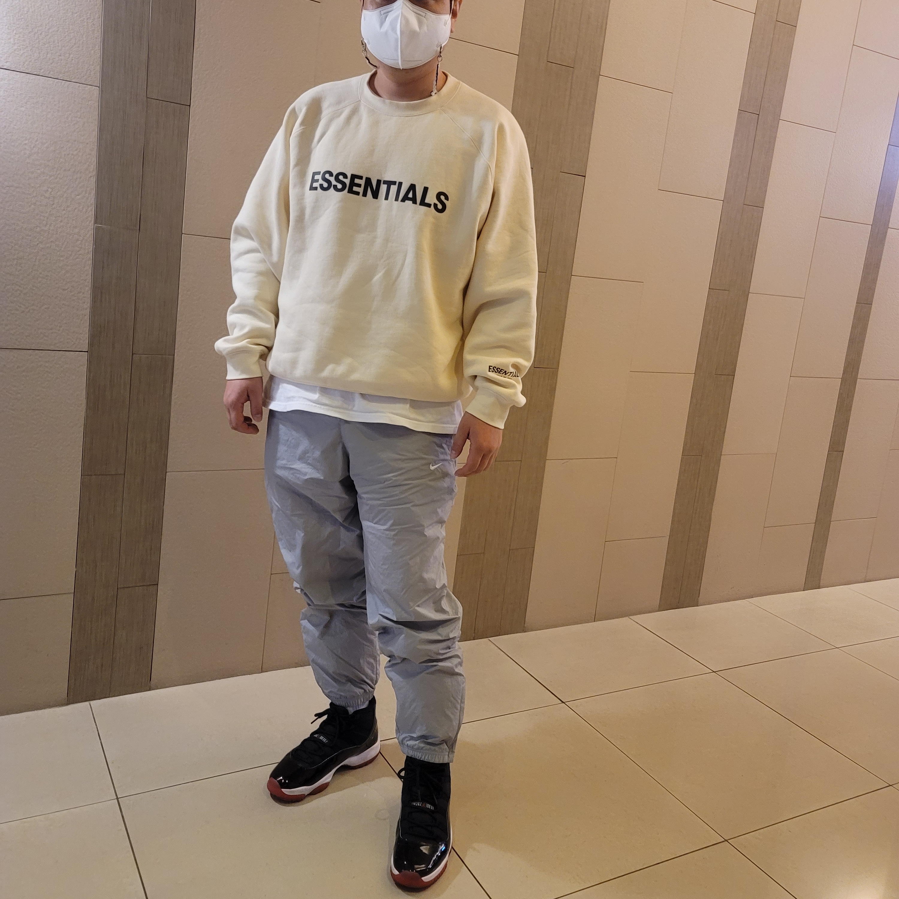 Jordan 11 Retro Bred 2019, Essentials 3D Silicon Applique Crewneck Buttercream 2020 착용 스타일