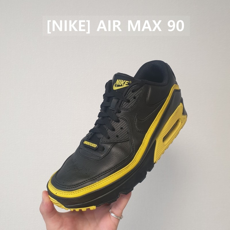 Nike x Undefeated Air Max 90 Black Optic Yellow 착용 스타일 - 5