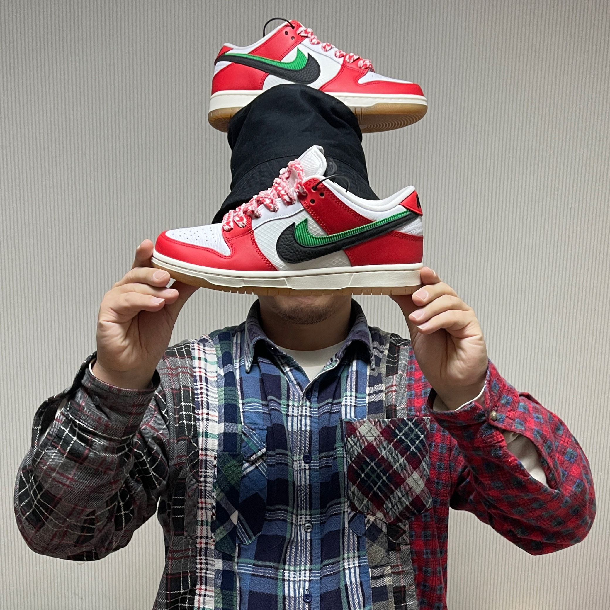 Nike x Frame Skate SB Dunk Low Pro Habibi 착용 스타일