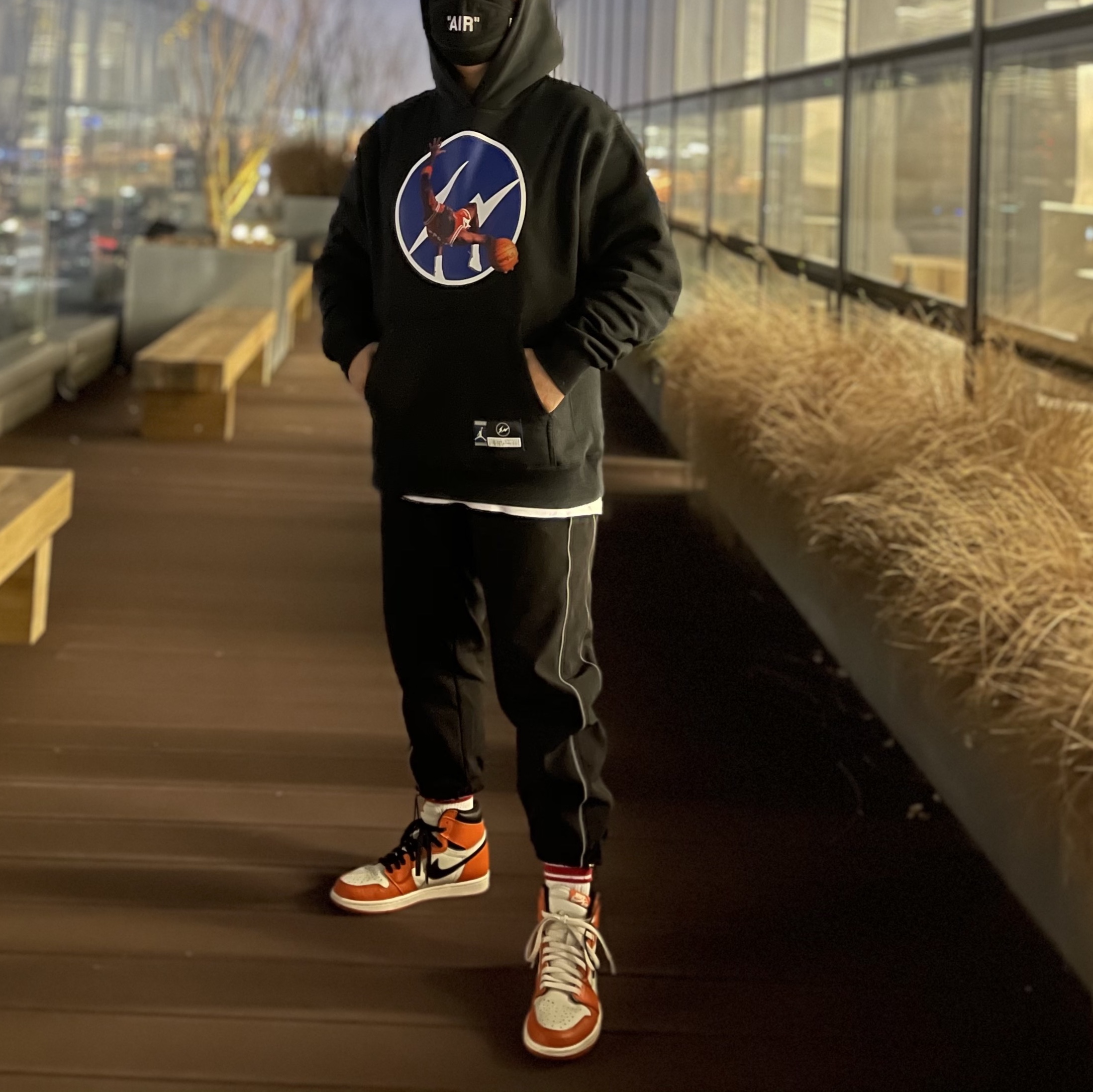 Jordan x Fragment Image Pullover Hoodie Black - US/EU, Jordan 1 Retro High OG Reverse Shattered Backboard 착용 스타일