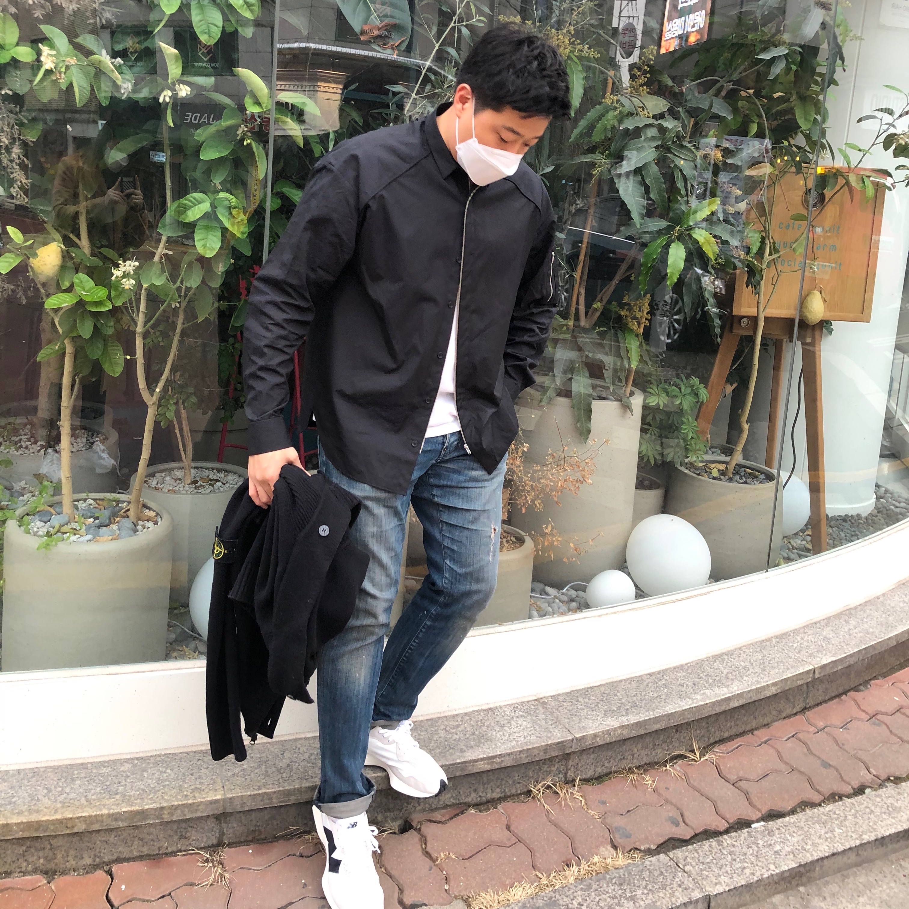 New Balance 327 White Black 착용 스타일