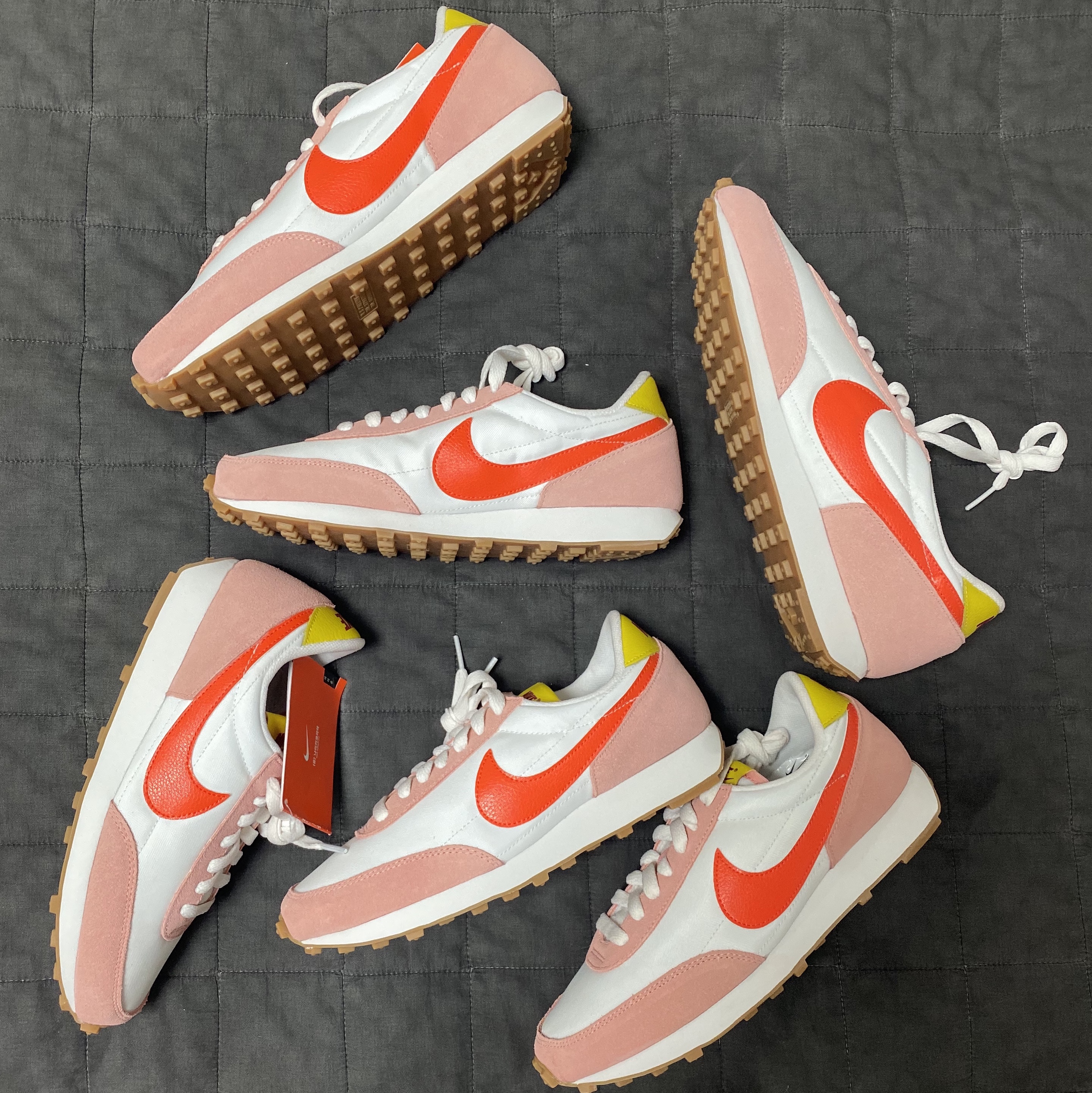(W) Nike Daybreak Coral Stardust 착용 스타일
