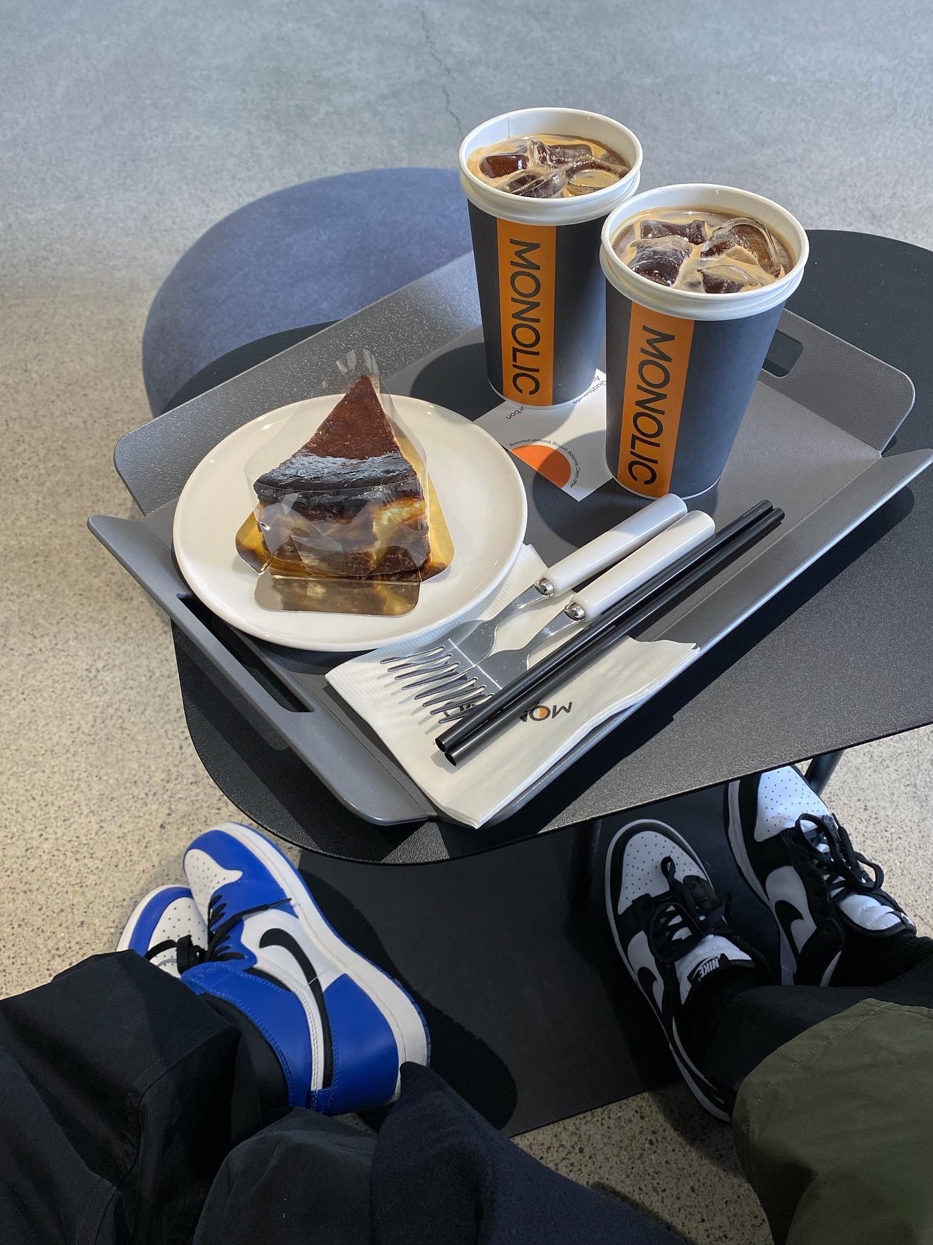 Jordan 1 Retro High Game Royal, (W) Nike Dunk Low Black 착용 스타일 - 3