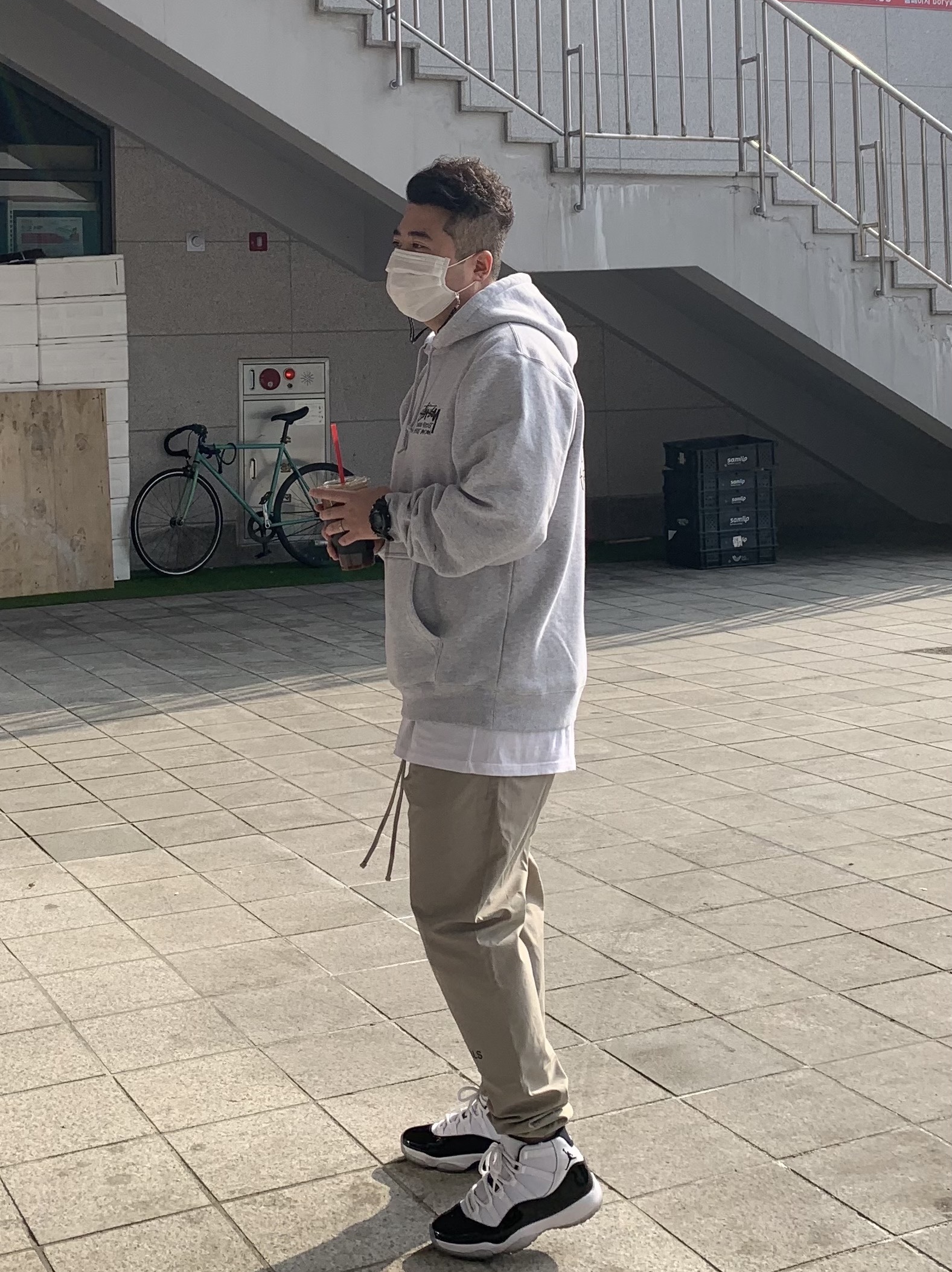 Jordan 11 Retro Concord 2018, Essentials Track Pants Moss - 20FW 착용 스타일