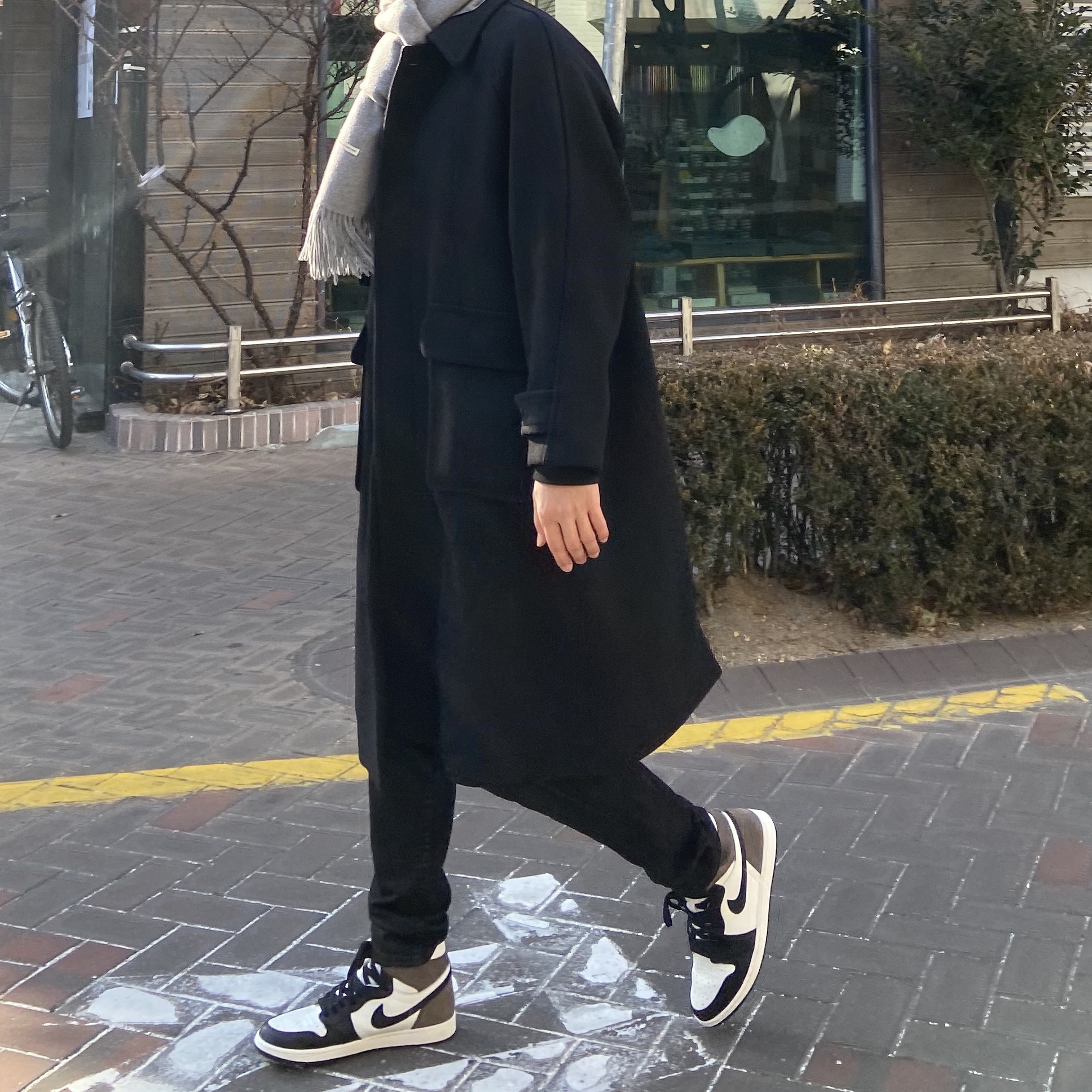 Jordan 1 Retro High OG Black Mocha 착용 스타일
