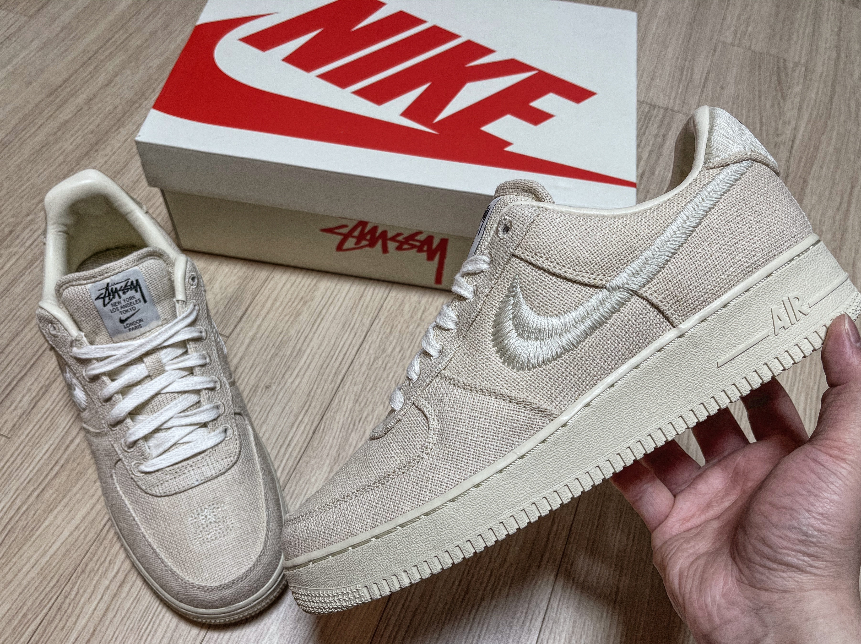 Nike x Stussy Air Force 1 Low Fossil 착용 스타일 - 3