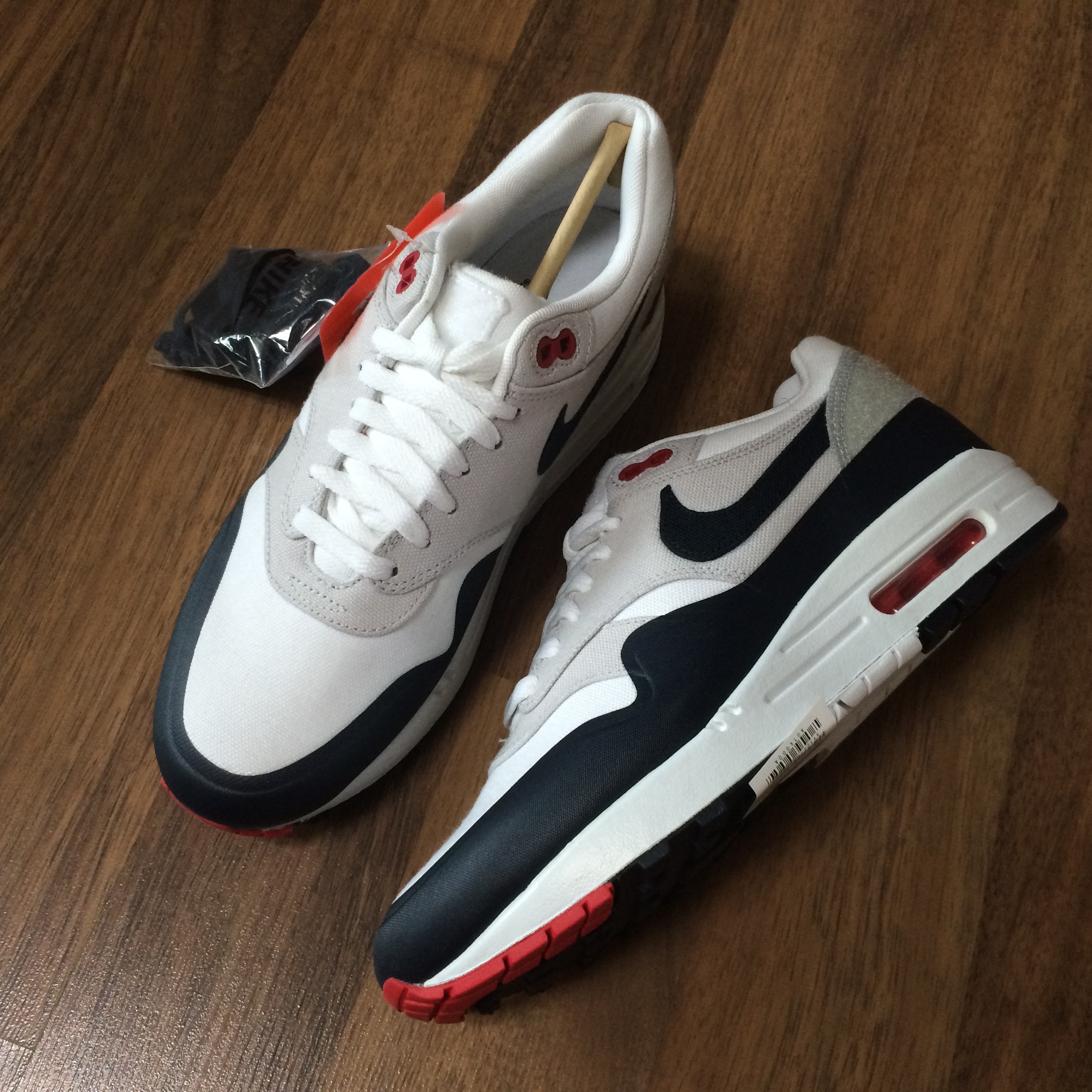 Nike Air Max 1 Anniversary Obsidian 착용 스타일
