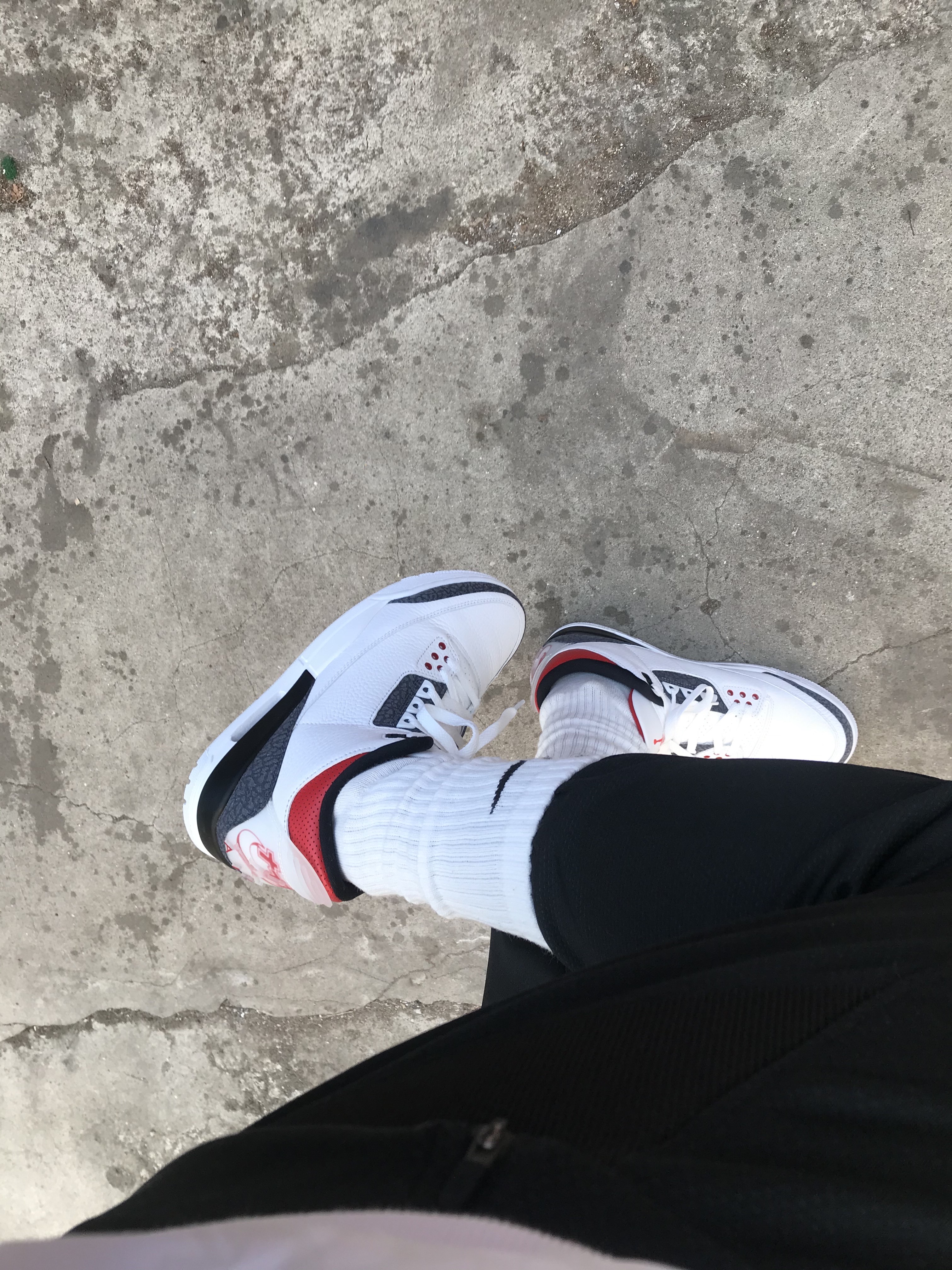 Jordan 3 Retro SE-T CO.JP Fire Red Denim 착용 스타일 - 4