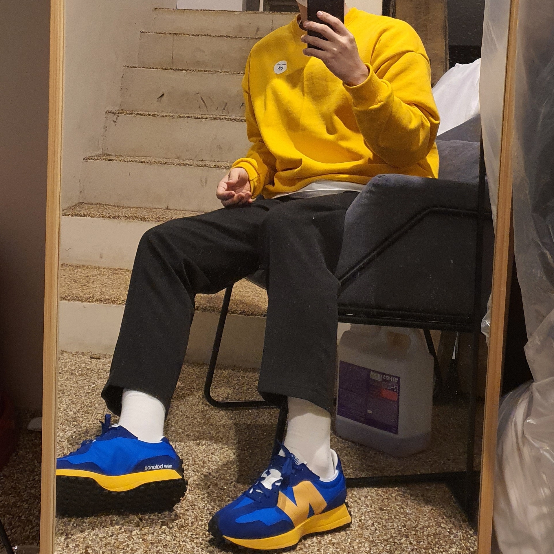 New Balance 327 Blue 착용 스타일