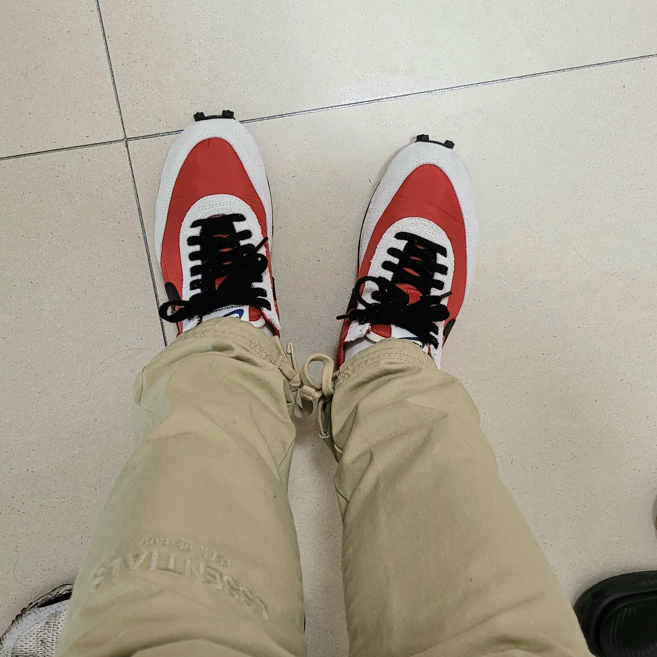 (W) Nike x Undercover Daybreak University Red 착용 스타일 - 3