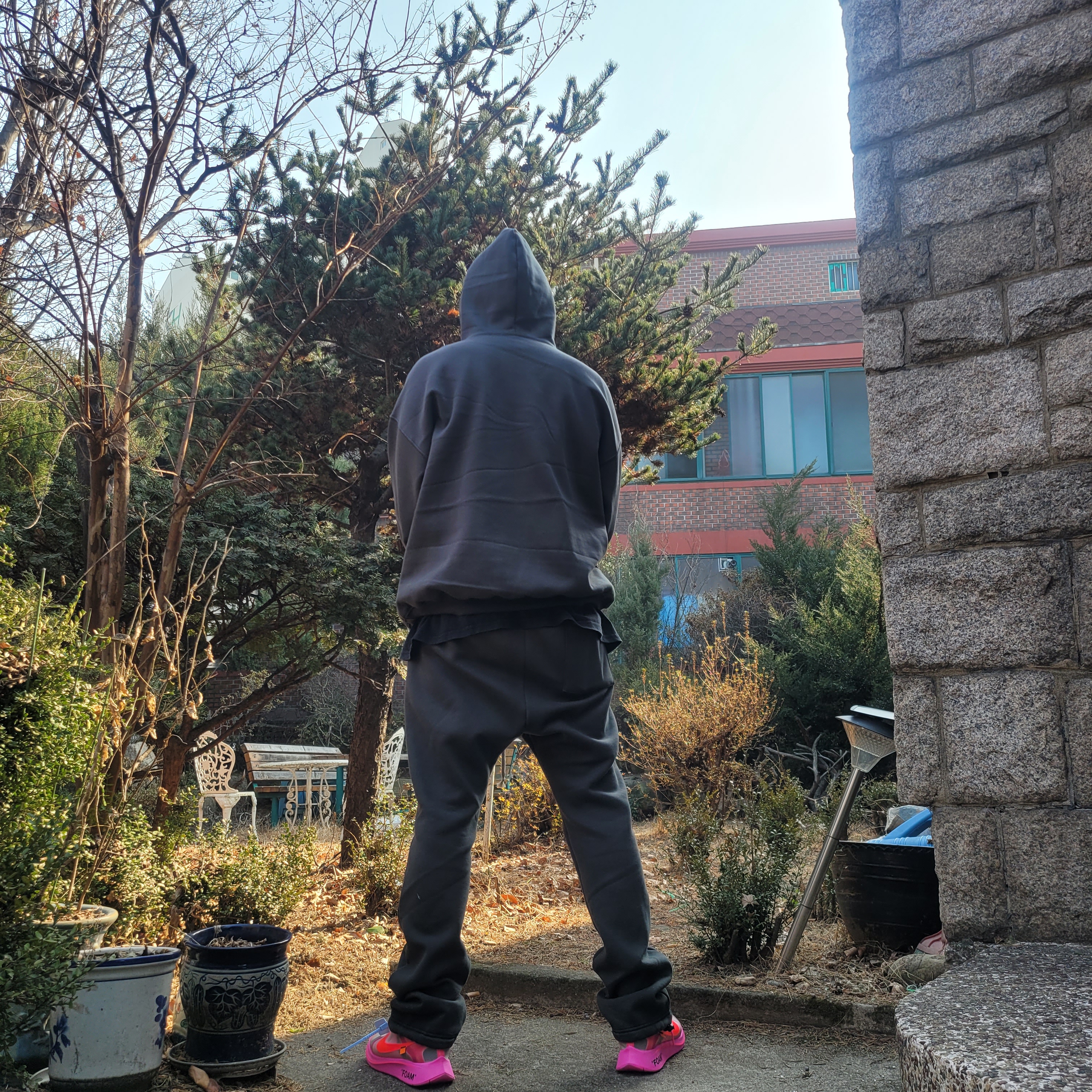 Nike x Stussy Cuff Beanie Black, Nike x Off-White Zoom Fly SP Tulip Pink 착용 스타일 - 3