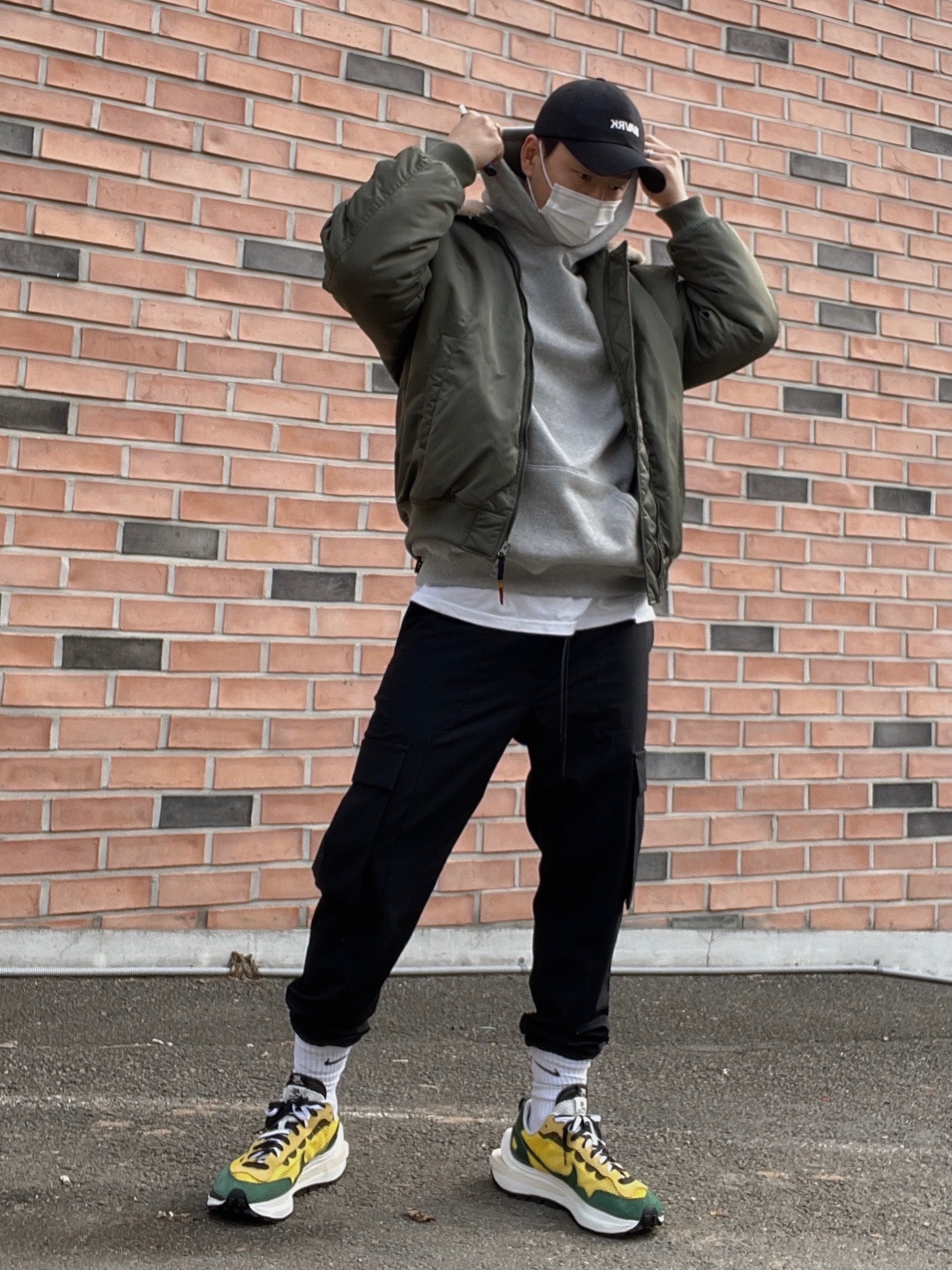 Nike x Sacai VaporWaffle Tour Yellow & Gorge Green Sail, IAB Studio Hoodie Gray - 21SS 착용 스타일