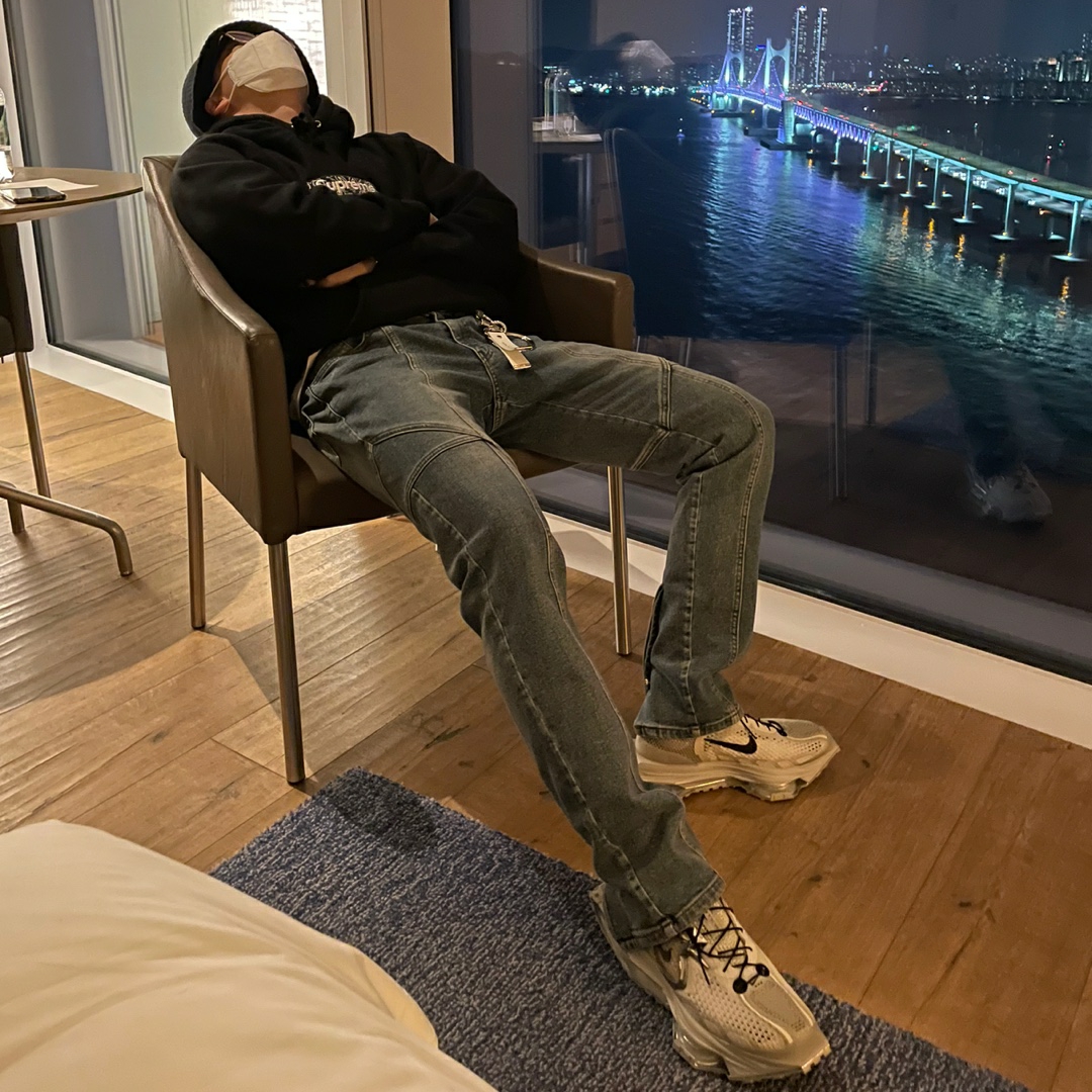 Nike x Matthew M Williams Zoom 004 Stone, Supreme Bandana Box Logo Hooded Sweatshirt Black - 19FW 착용 스타일