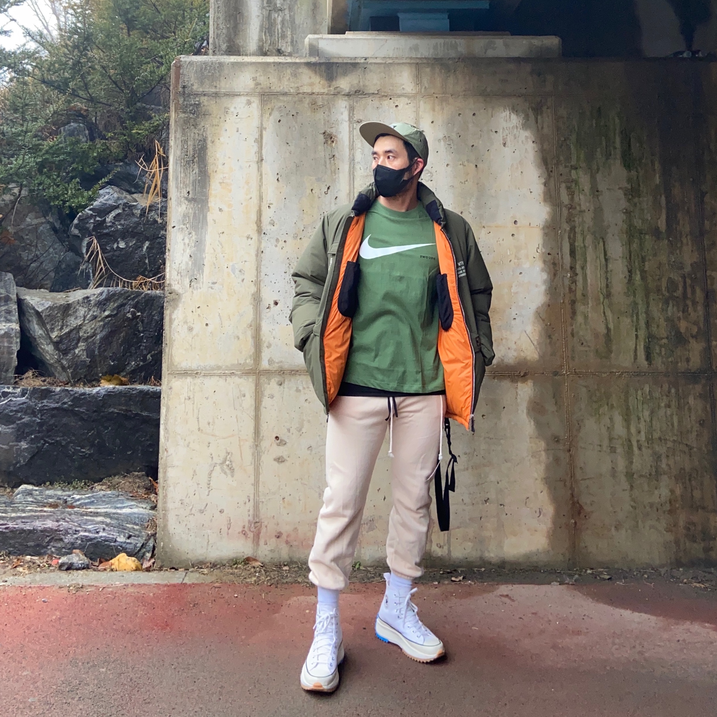 Converse x JW Anderson Run Star Hike Hi White 착용 스타일 - 4