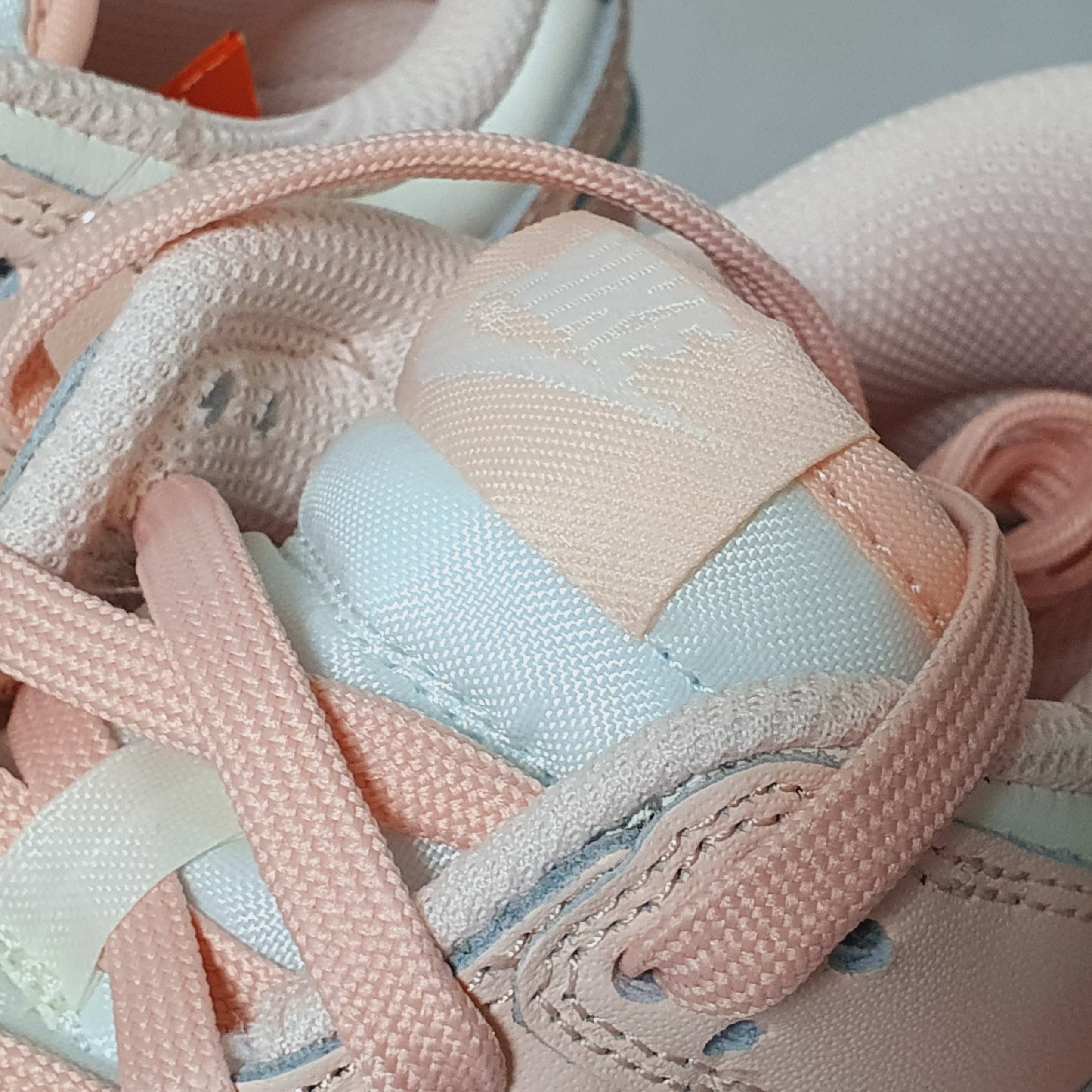 (W) Nike Dunk Low Orange Pearl 착용 스타일 - 3