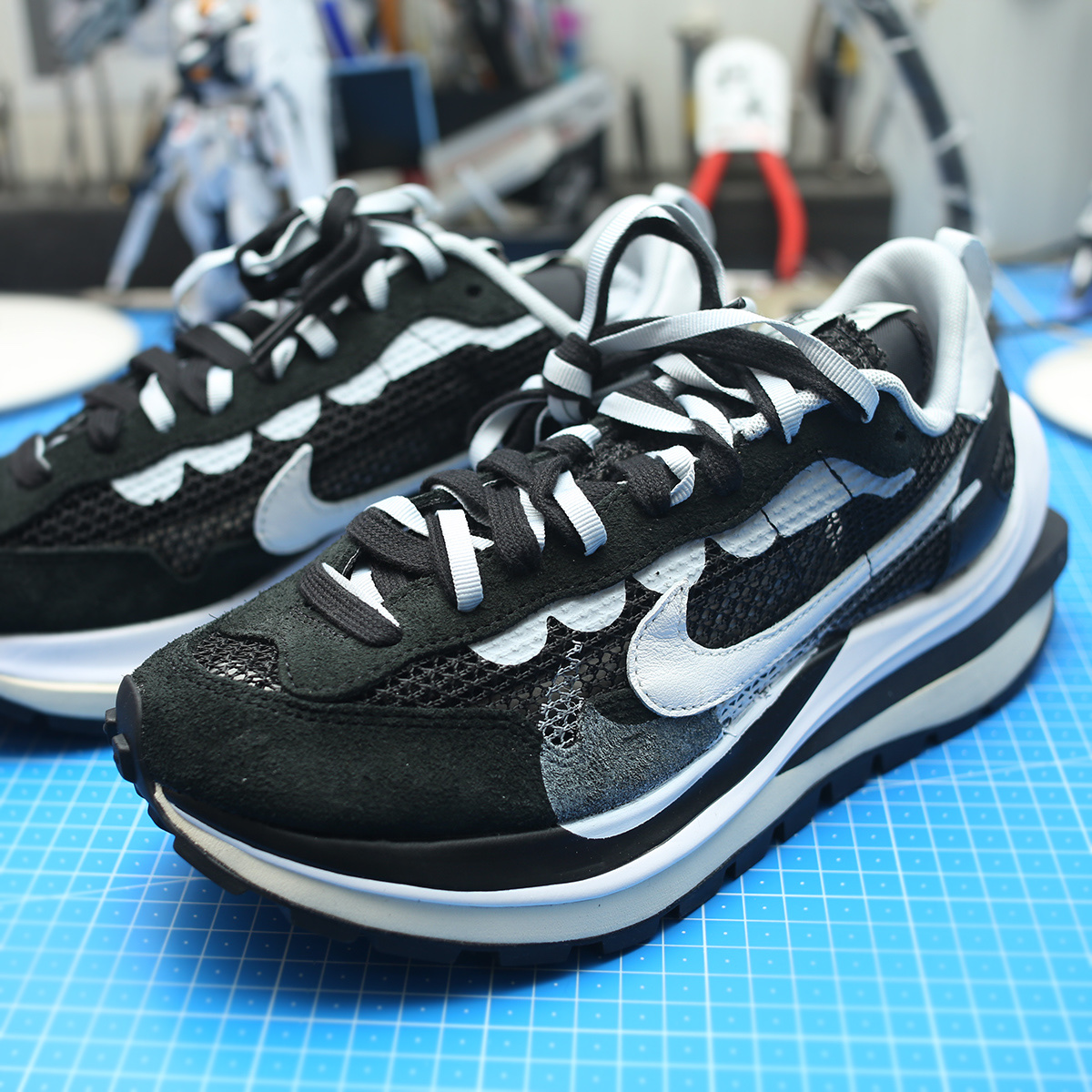 Nike x Sacai VaporWaffle Black White 착용 스타일 - 2