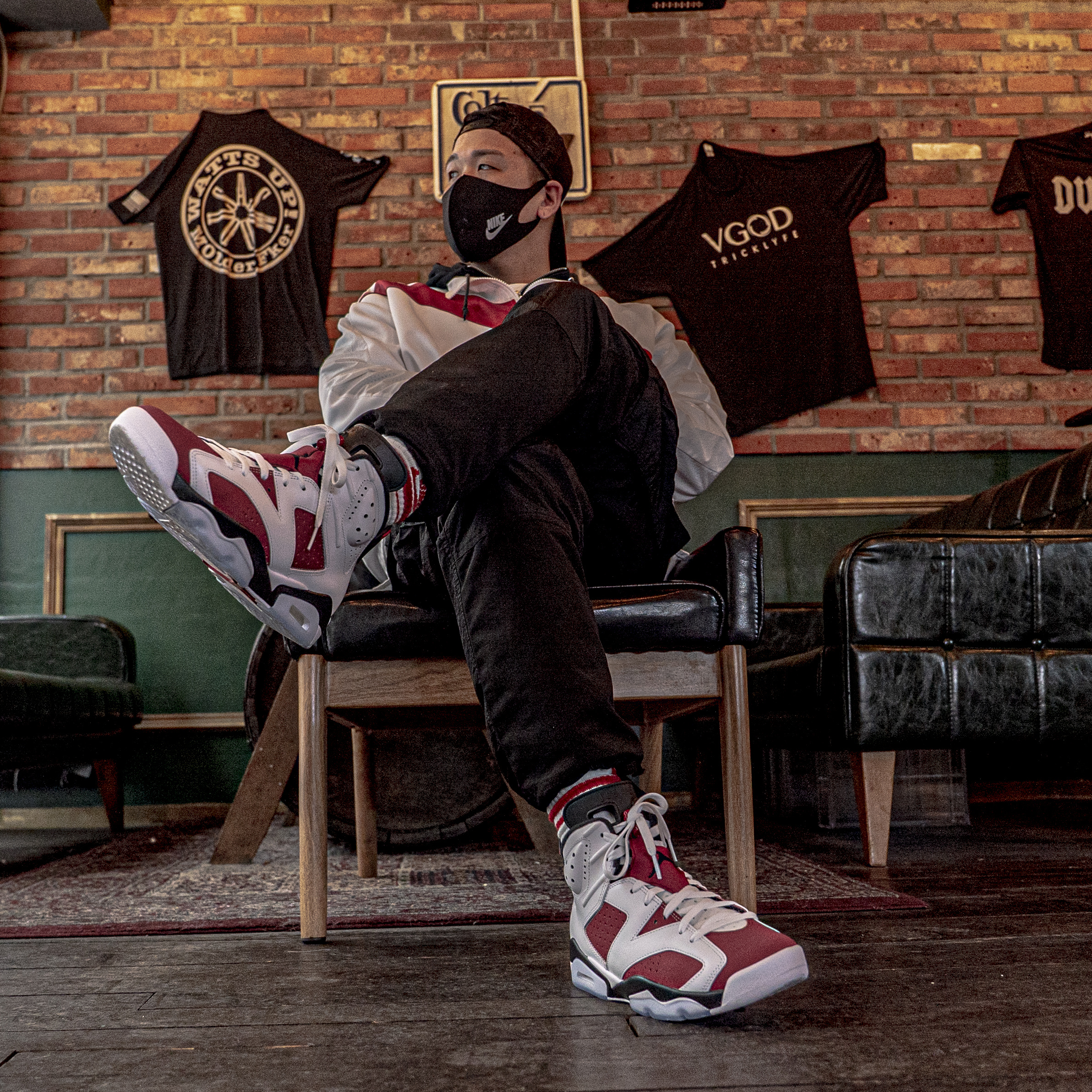 Jordan 6 Retro Carmine 2021 착용 스타일 - 2